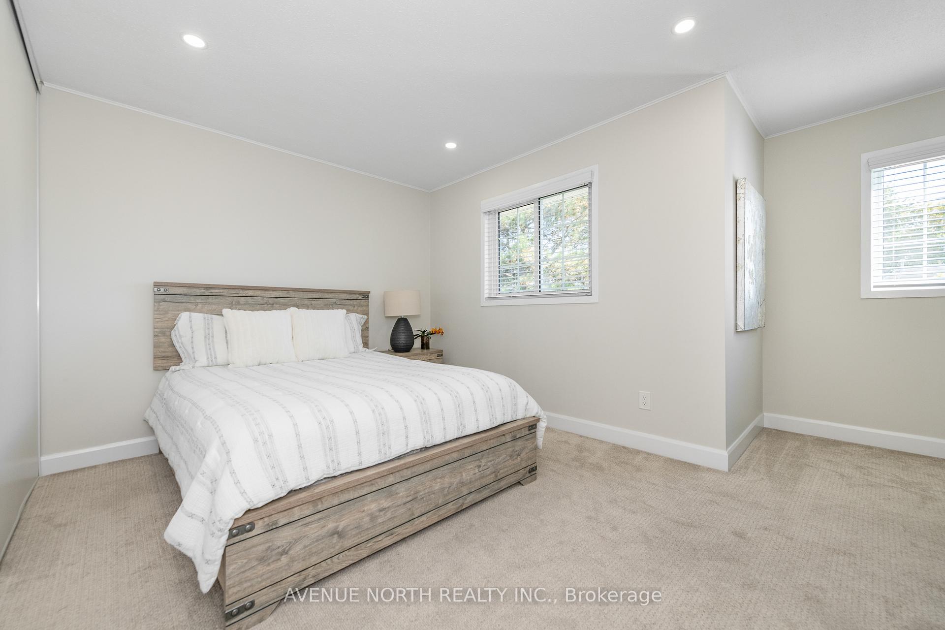 Photo 29 of 273 Cote-Royale Crescent, Ottawa, Bilberry Creek/Queenswood Heights — HOMEH