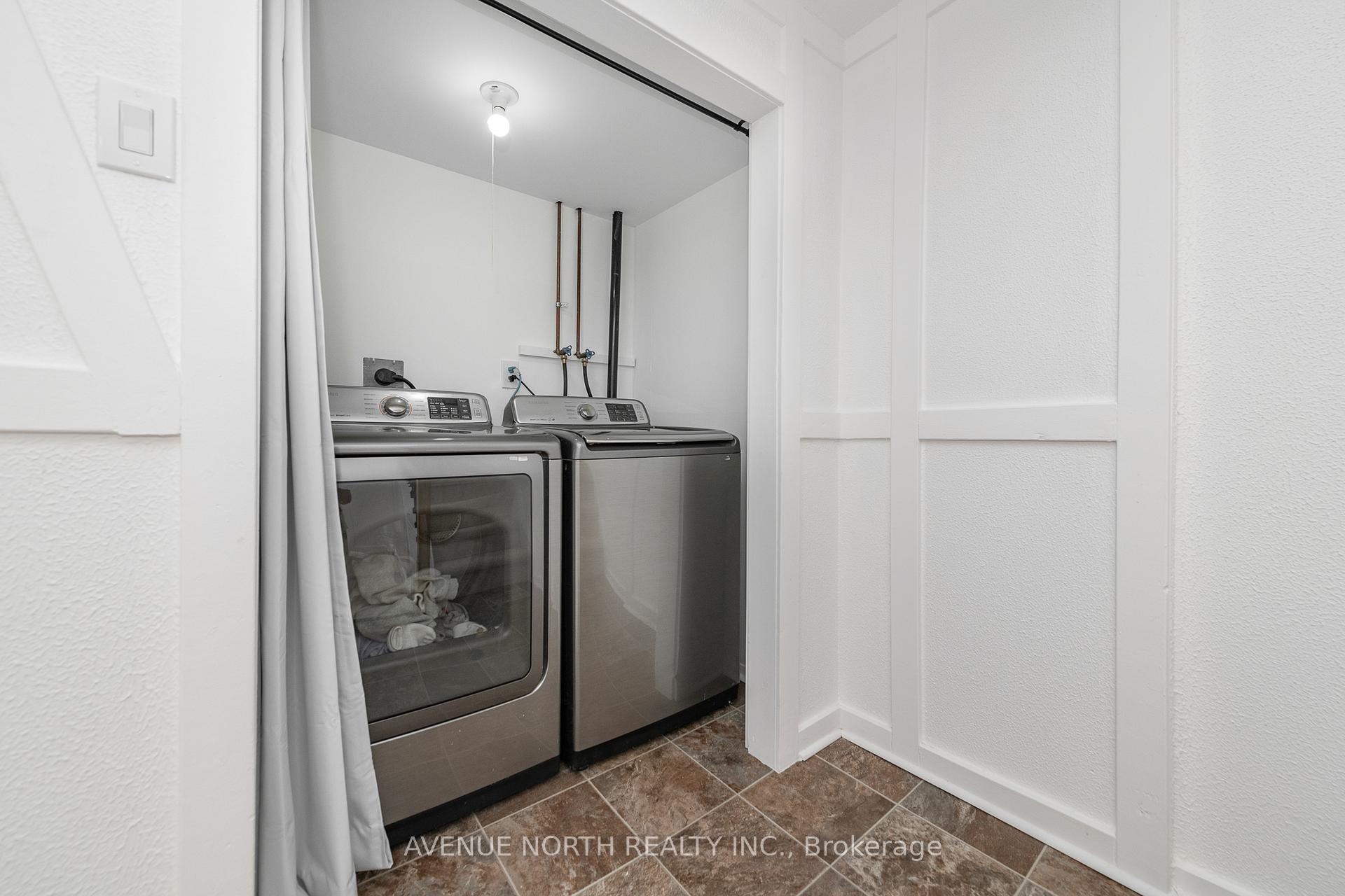 Photo 33 of 273 Cote-Royale Crescent, Ottawa, Bilberry Creek/Queenswood Heights — HOMEH