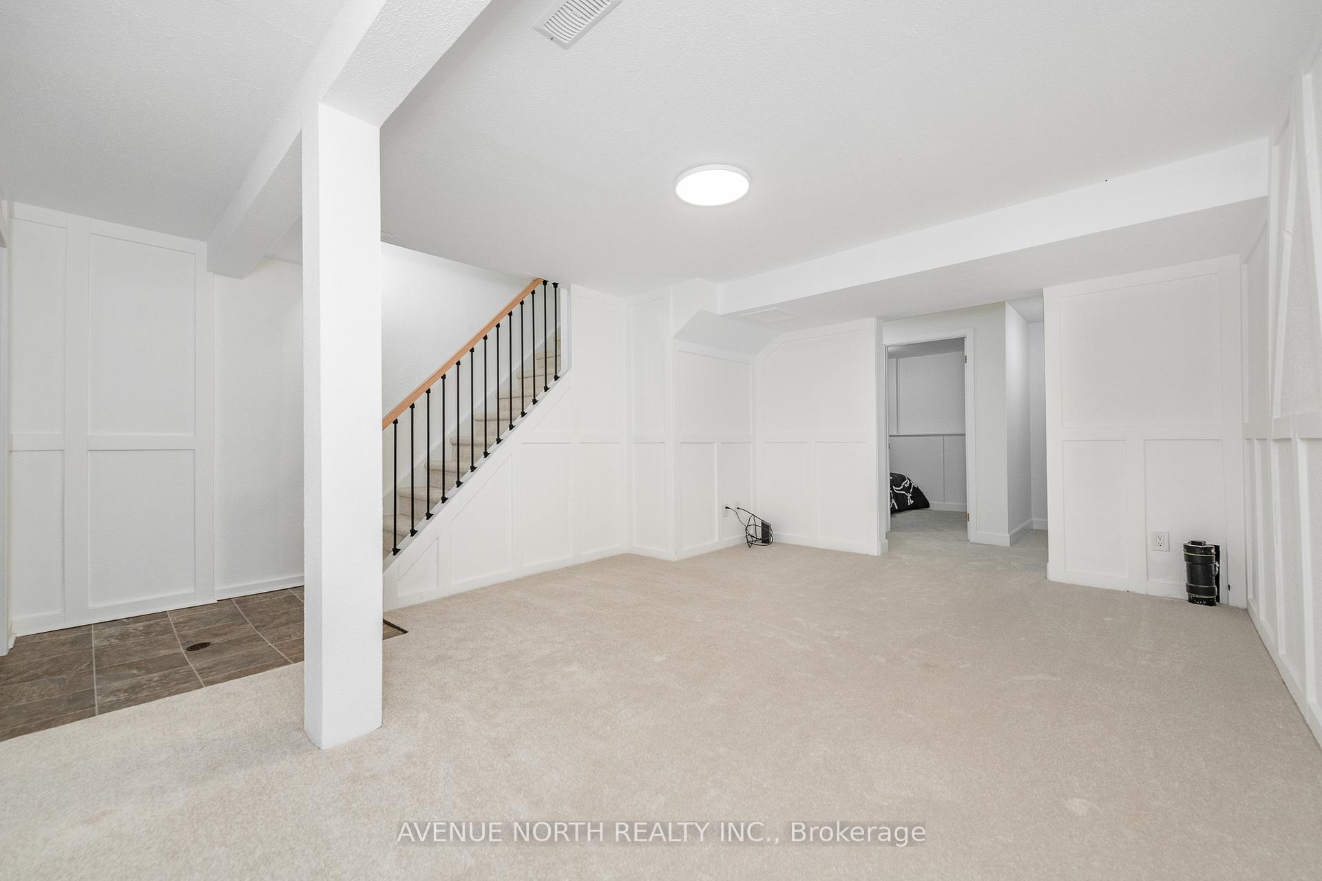 Photo 35 of 273 Cote-Royale Crescent, Ottawa, Bilberry Creek/Queenswood Heights — HOMEH