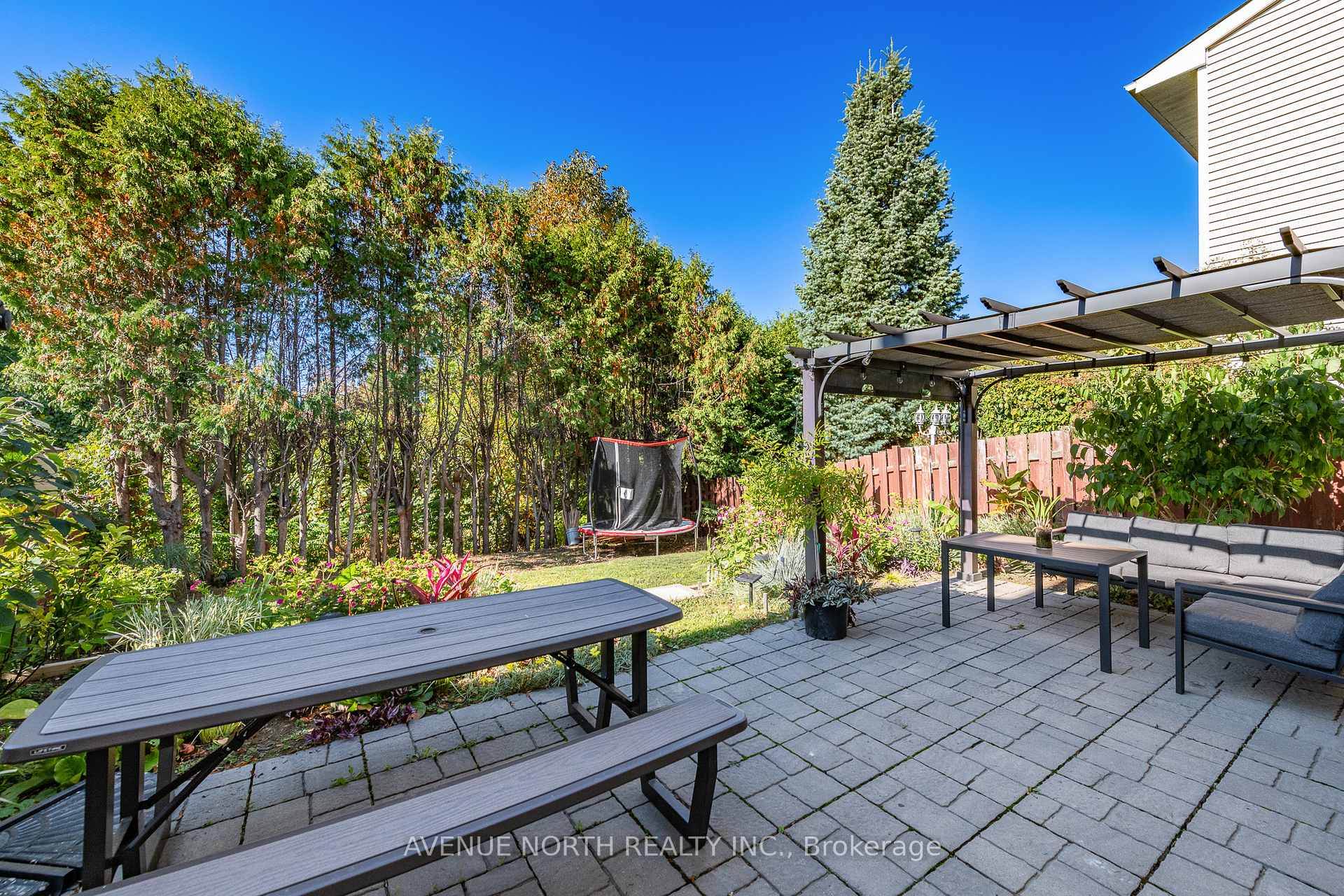 Photo 44 of 273 Cote-Royale Crescent, Ottawa, Bilberry Creek/Queenswood Heights — HOMEH