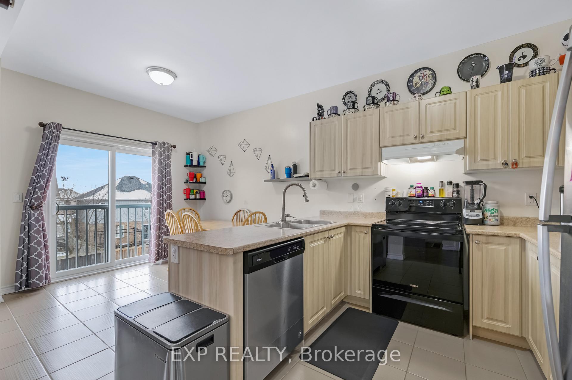 Photo 5 of 135 Isabella Drive, Orillia — HOMEH