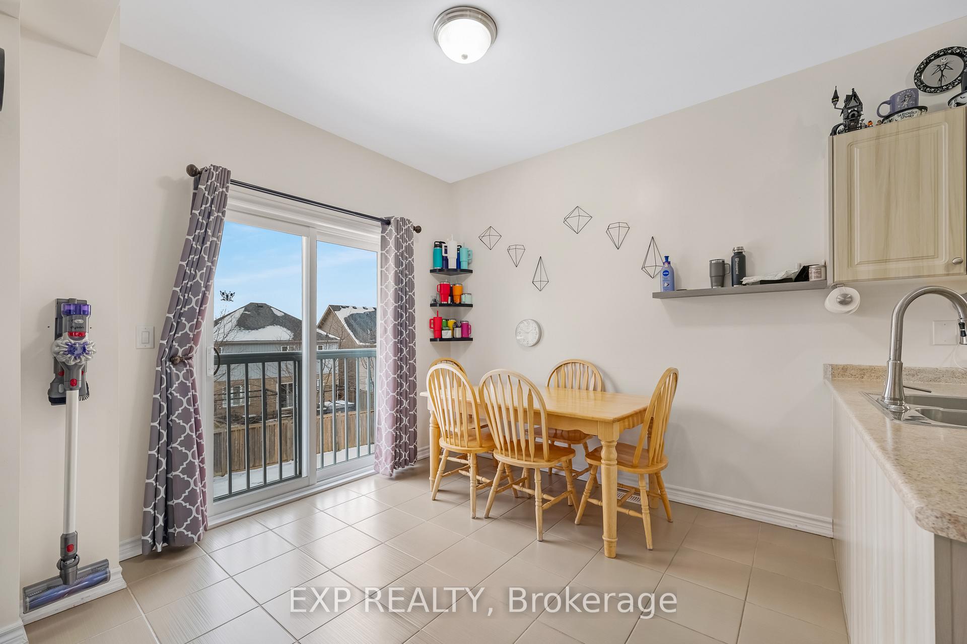 Photo 8 of 135 Isabella Drive, Orillia — HOMEH