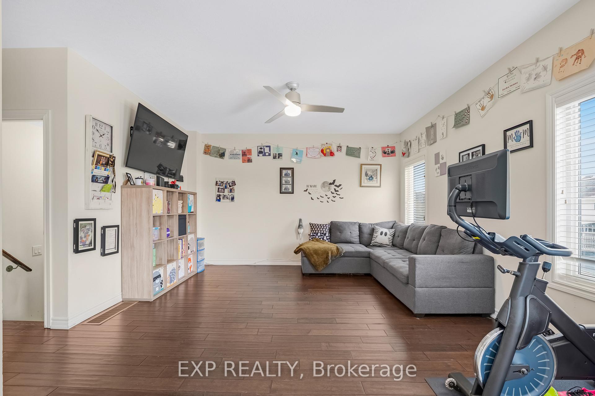 Photo 9 of 135 Isabella Drive, Orillia — HOMEH
