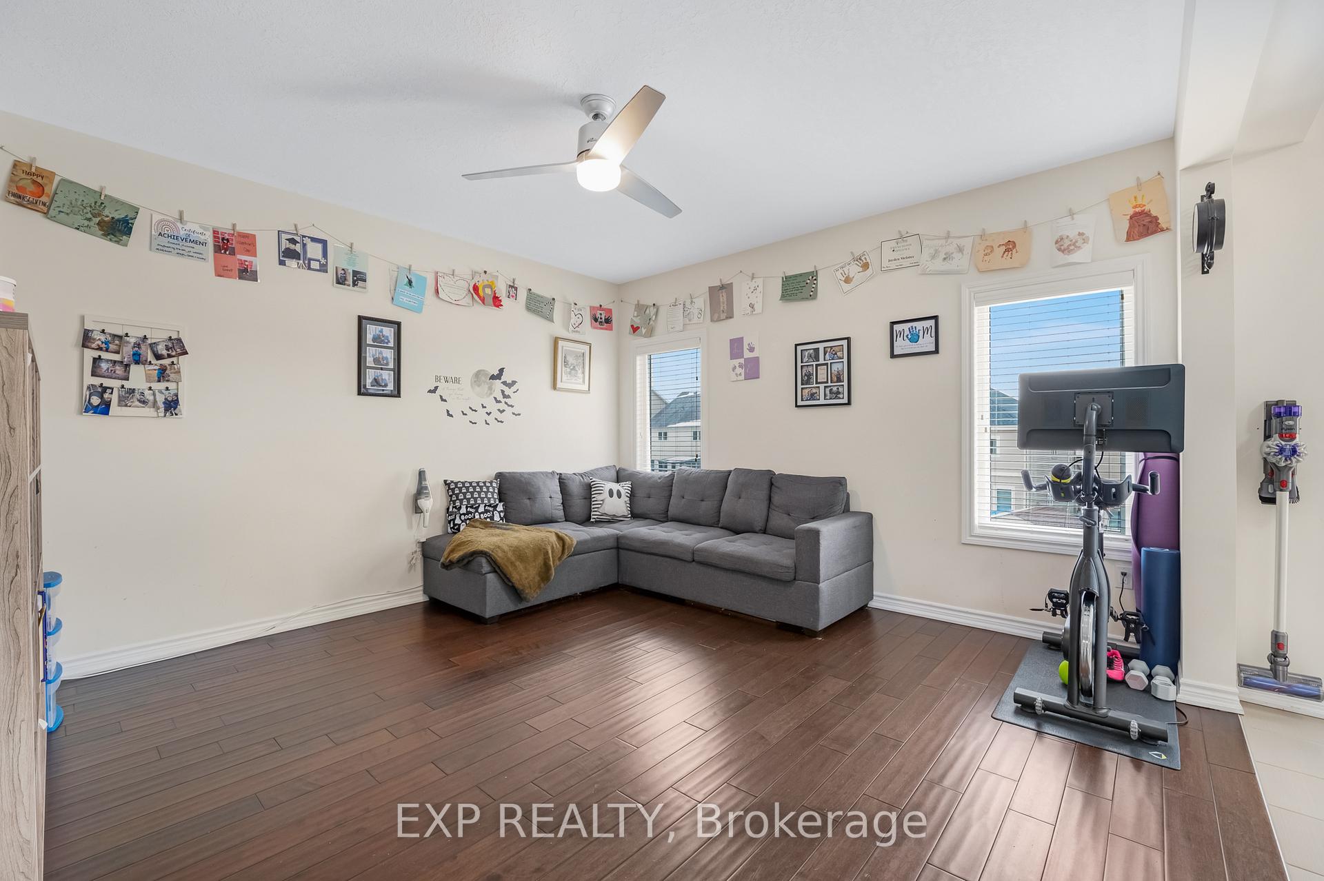 Photo 10 of 135 Isabella Drive, Orillia — HOMEH
