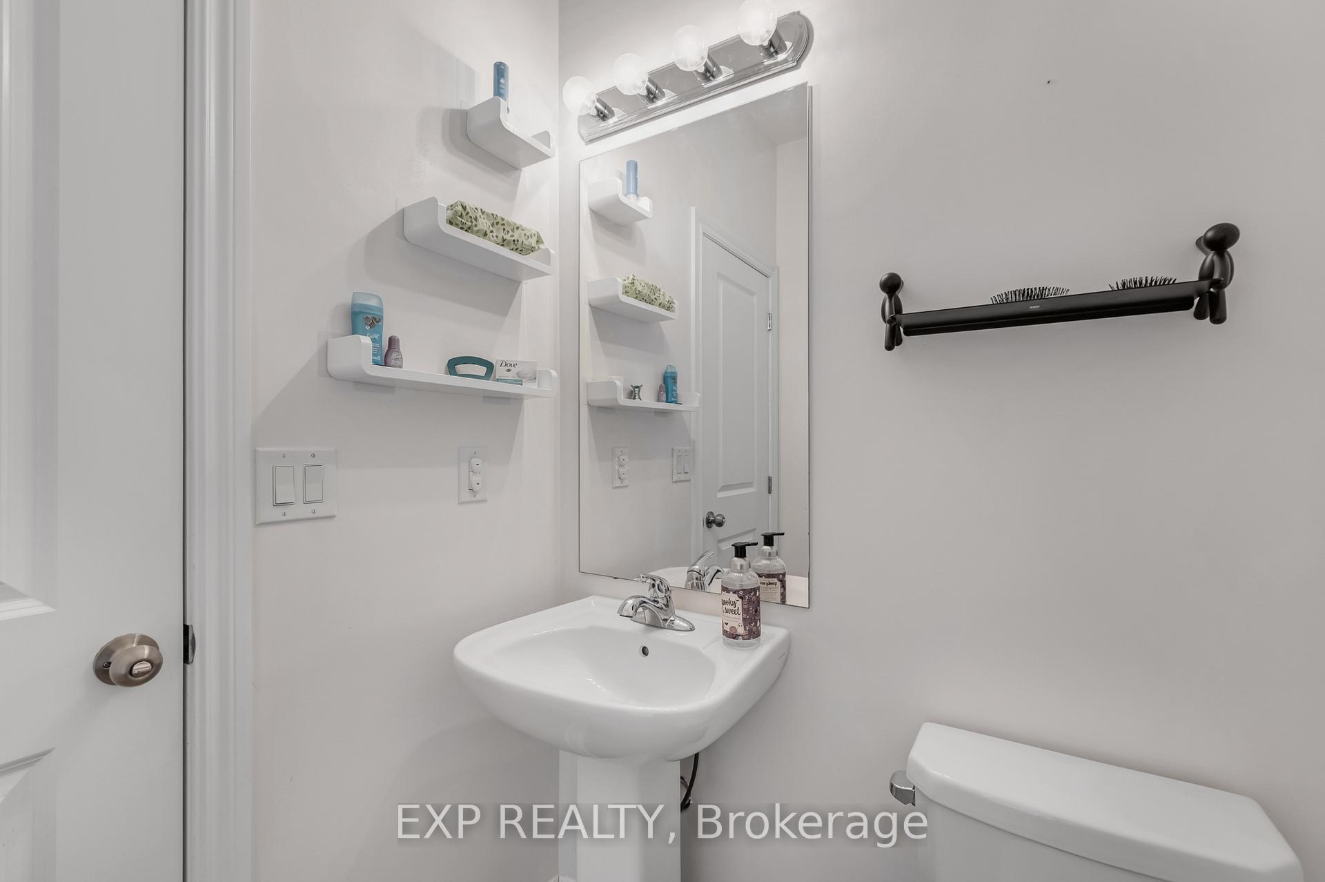 Photo 11 of 135 Isabella Drive, Orillia — HOMEH