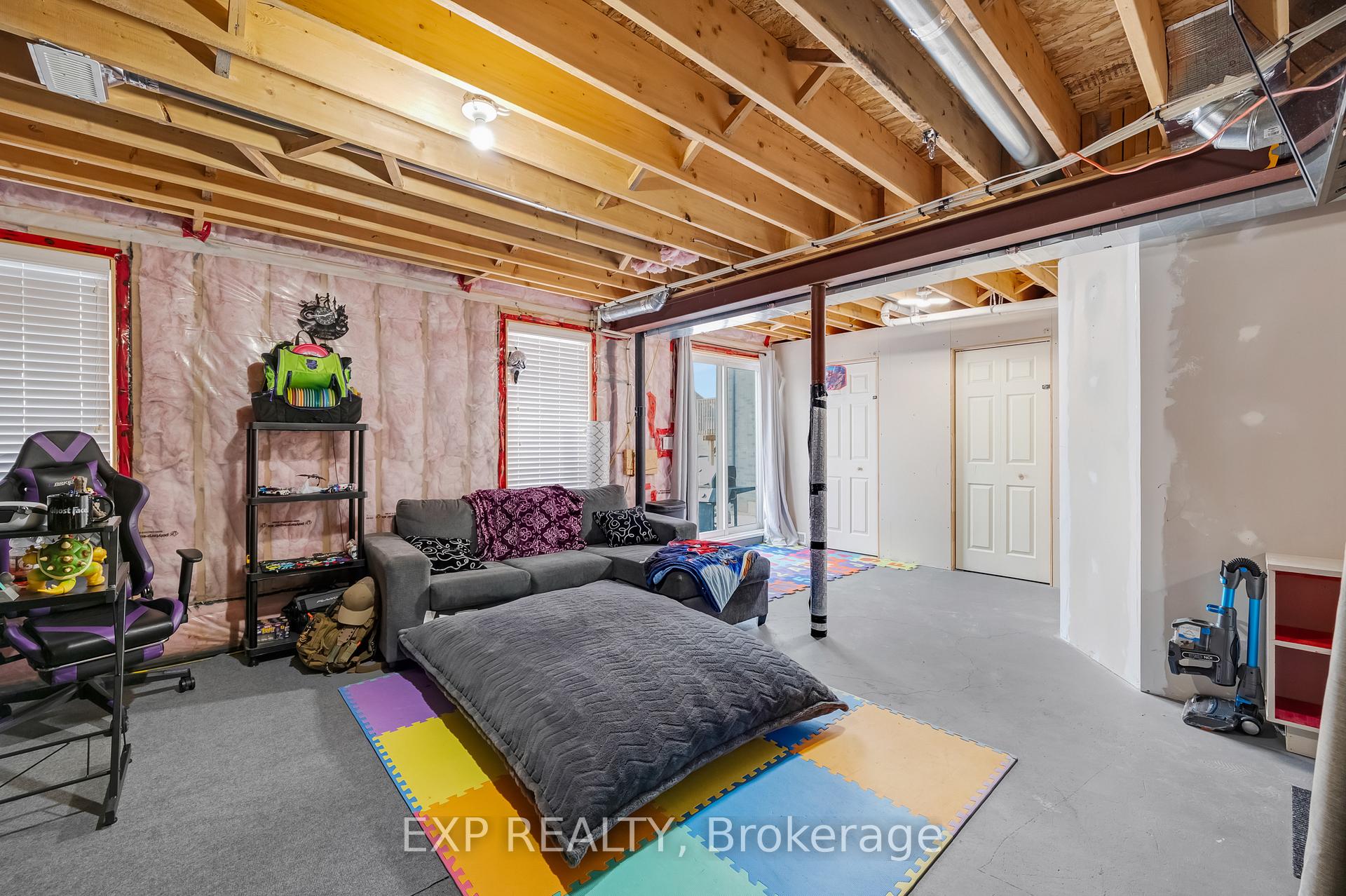 Photo 26 of 135 Isabella Drive, Orillia — HOMEH