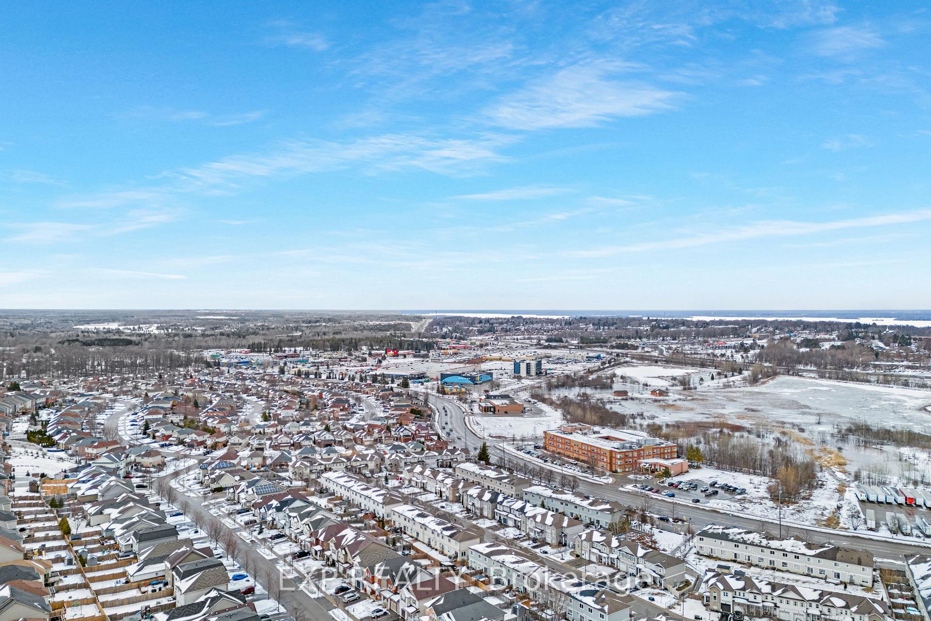 Photo 35 of 135 Isabella Drive, Orillia — HOMEH