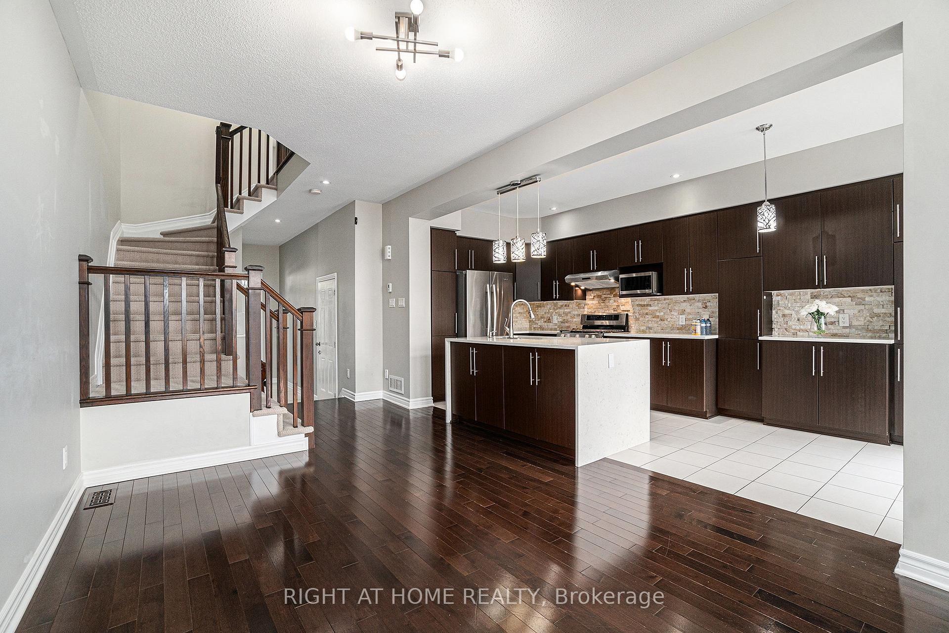 Photo 4 of 365 Trailsedge Way, Ottawa, Mer Bleue/Bradley Estates/Anderson Park — HOMEH