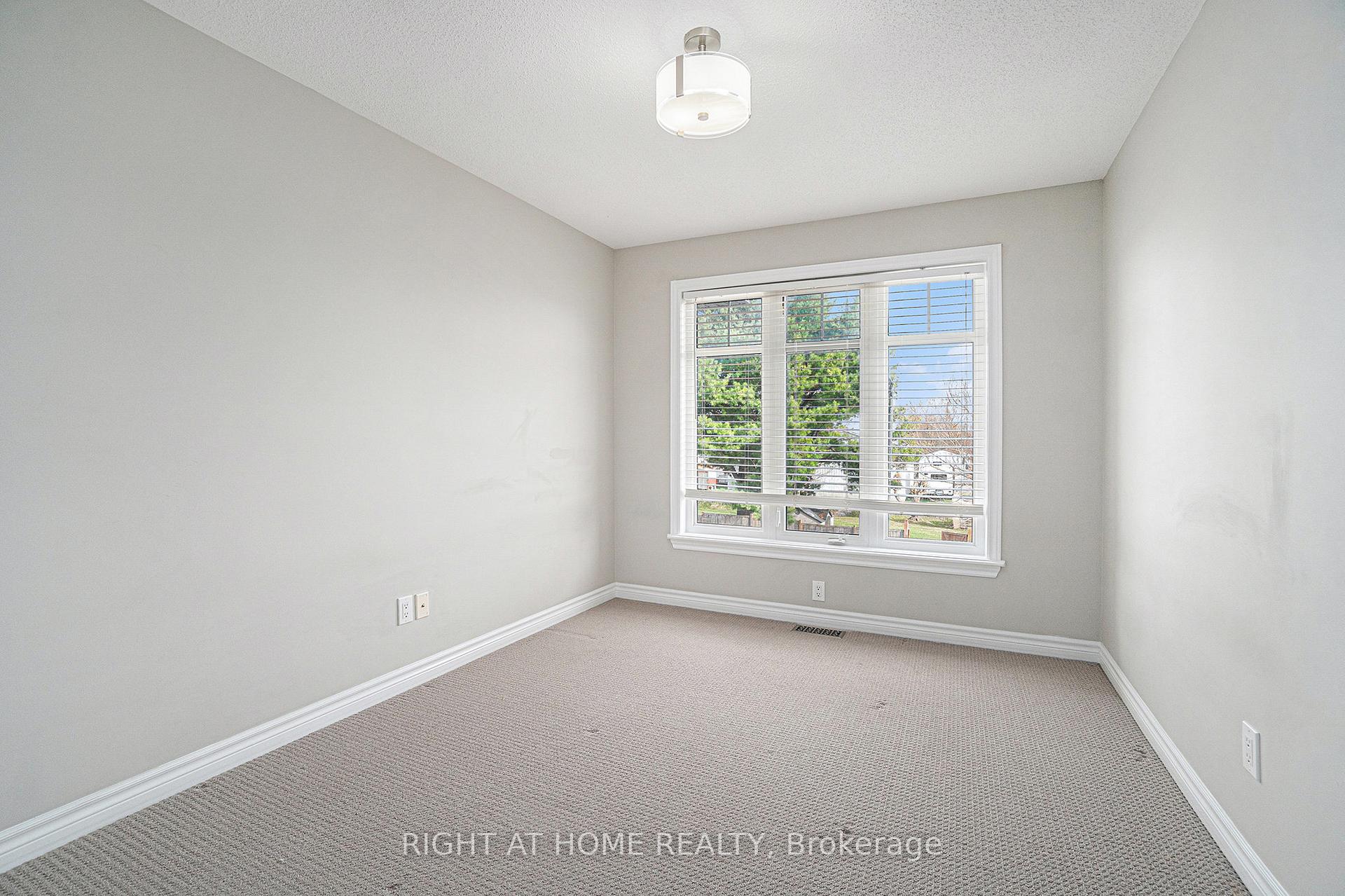 Photo 18 of 365 Trailsedge Way, Ottawa, Mer Bleue/Bradley Estates/Anderson Park — HOMEH