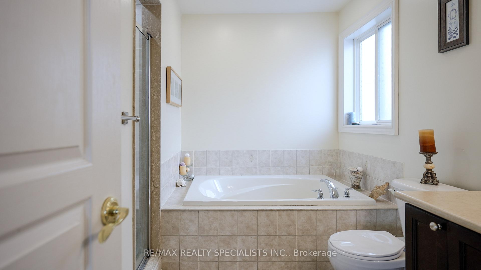 Photo 30 of 48 Warman Street, New Tecumseth, Alliston — HOMEH