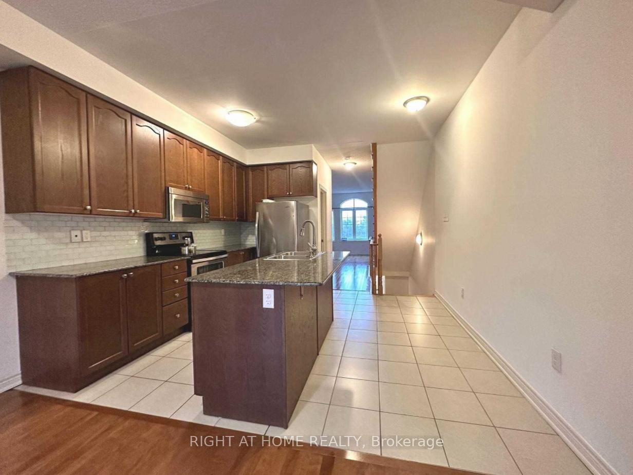 Photo 12 of 9461 Kennedy Road, Markham, Berczy — HOMEH
