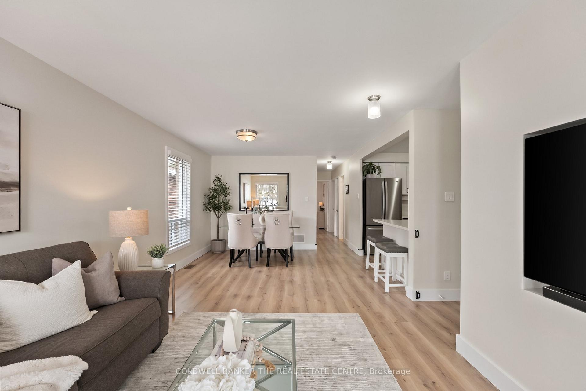 Photo 6 of 87 Kate Aitken Crescent, New Tecumseth, Beeton — HOMEH
