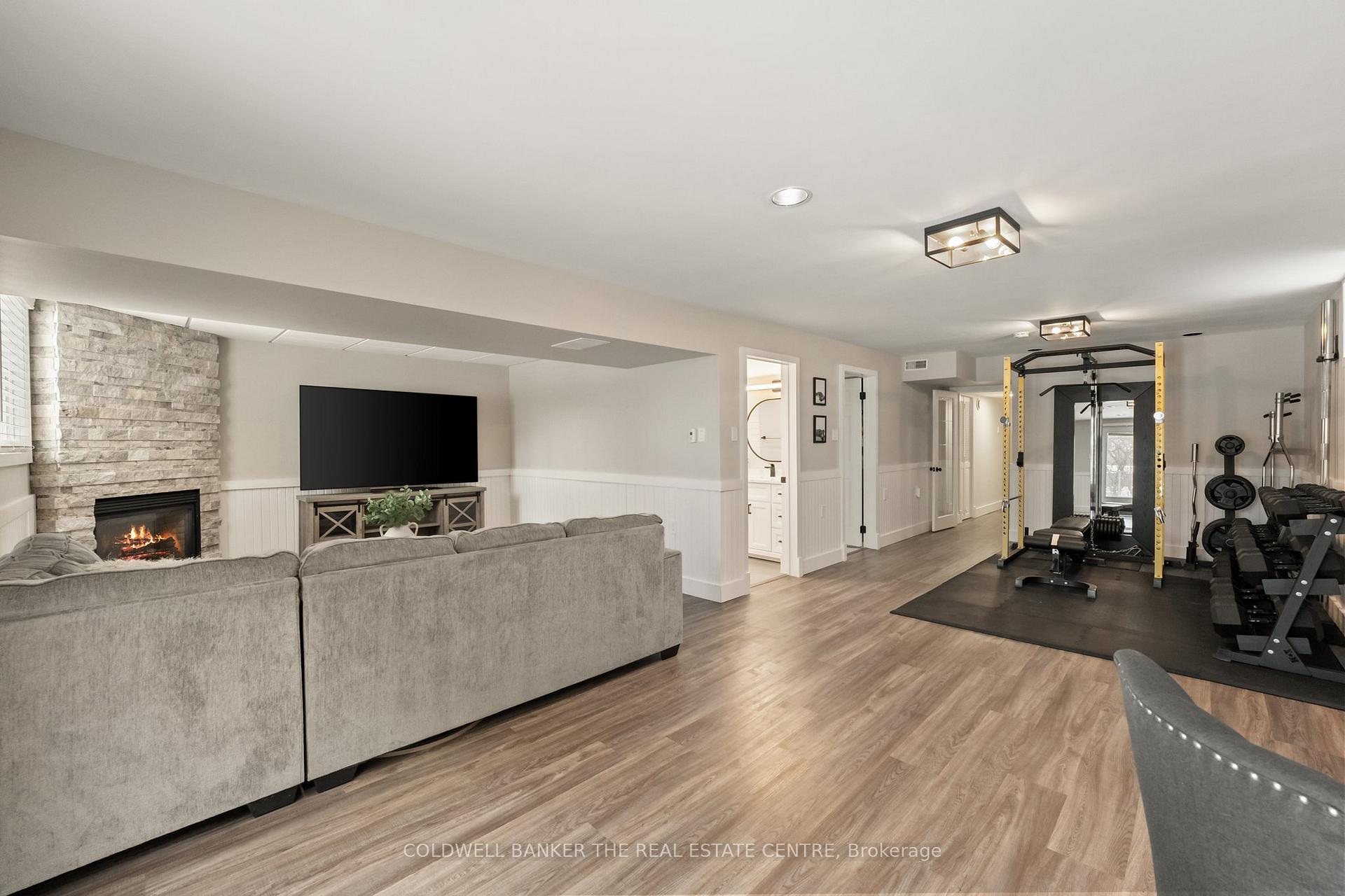 Photo 20 of 87 Kate Aitken Crescent, New Tecumseth, Beeton — HOMEH