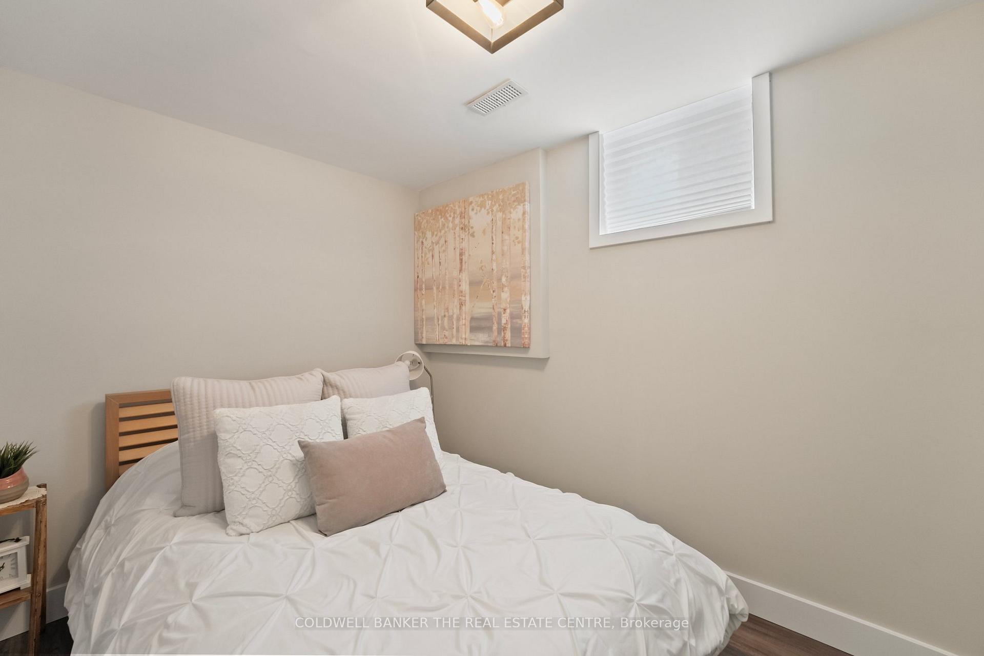 Photo 25 of 87 Kate Aitken Crescent, New Tecumseth, Beeton — HOMEH