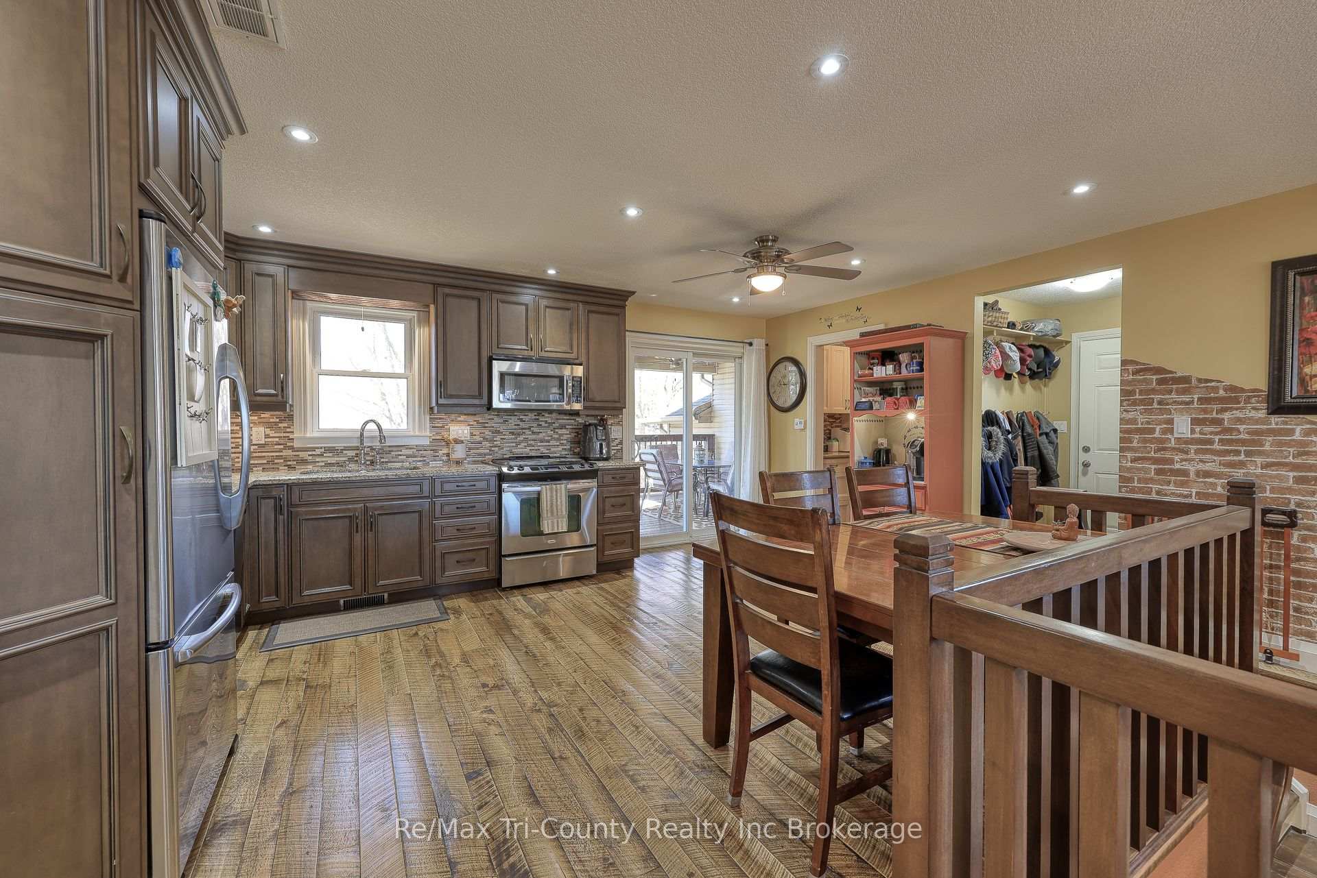 Photo 11 of 33 Willow Drive, Norfolk, Gilbertville — HOMEH