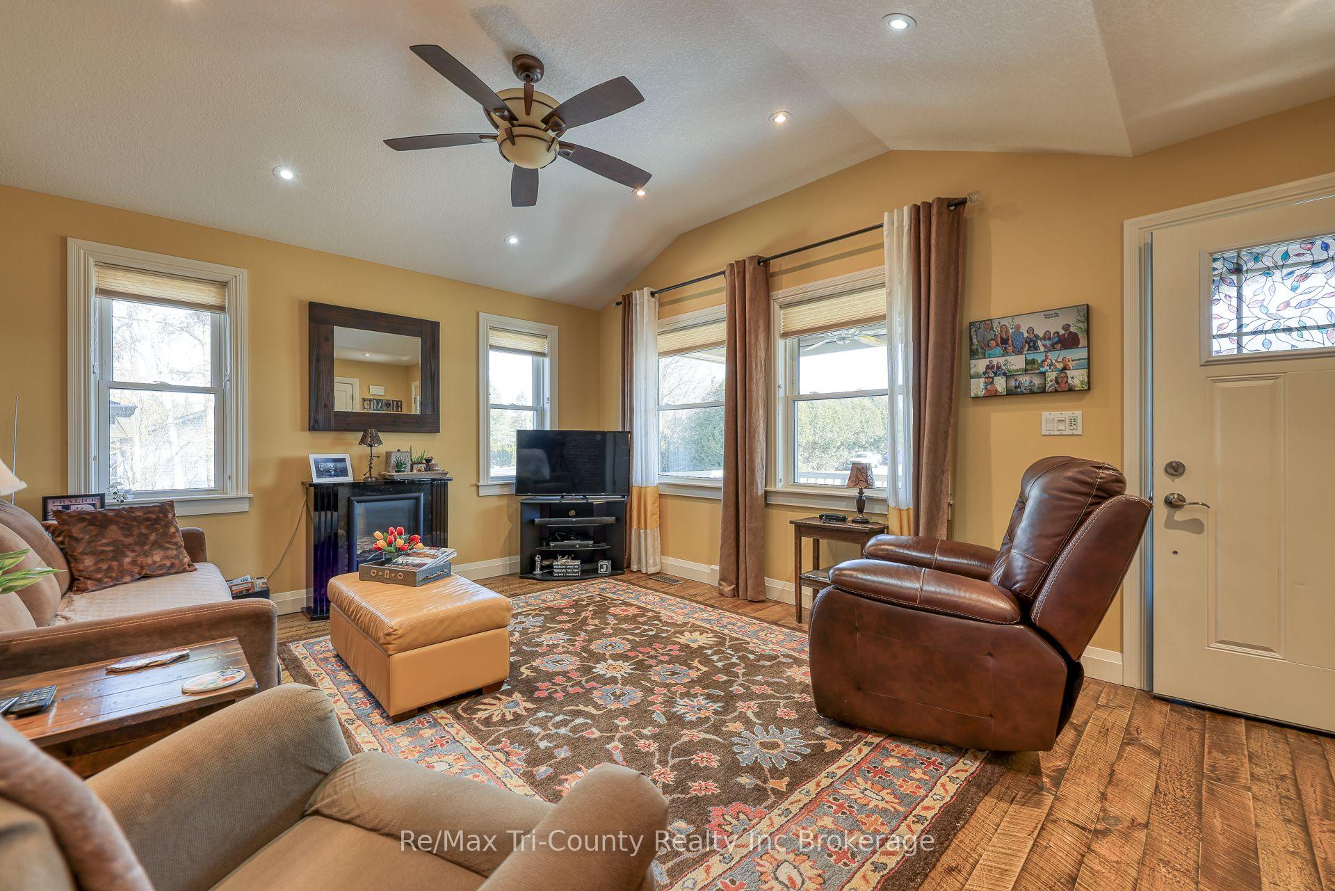 Photo 14 of 33 Willow Drive, Norfolk, Gilbertville — HOMEH
