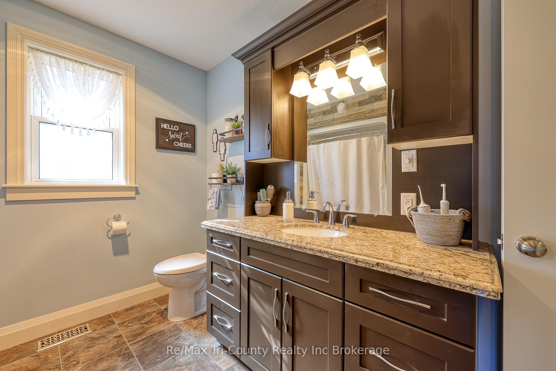 Photo 18 of 33 Willow Drive, Norfolk, Gilbertville — HOMEH
