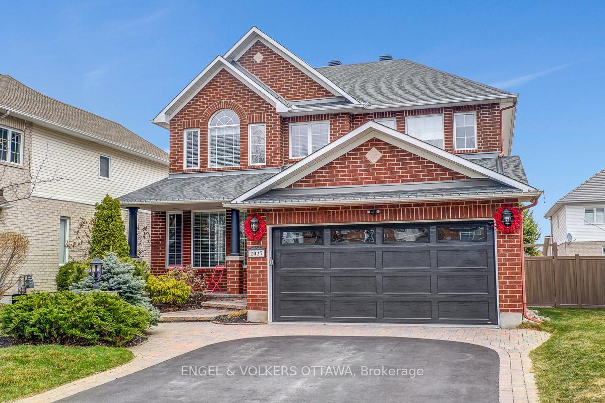 Photo 2 of 2027 Silver Pines Crescent, Ottawa, Chapel Hill South - Orleans Village — HOMEH