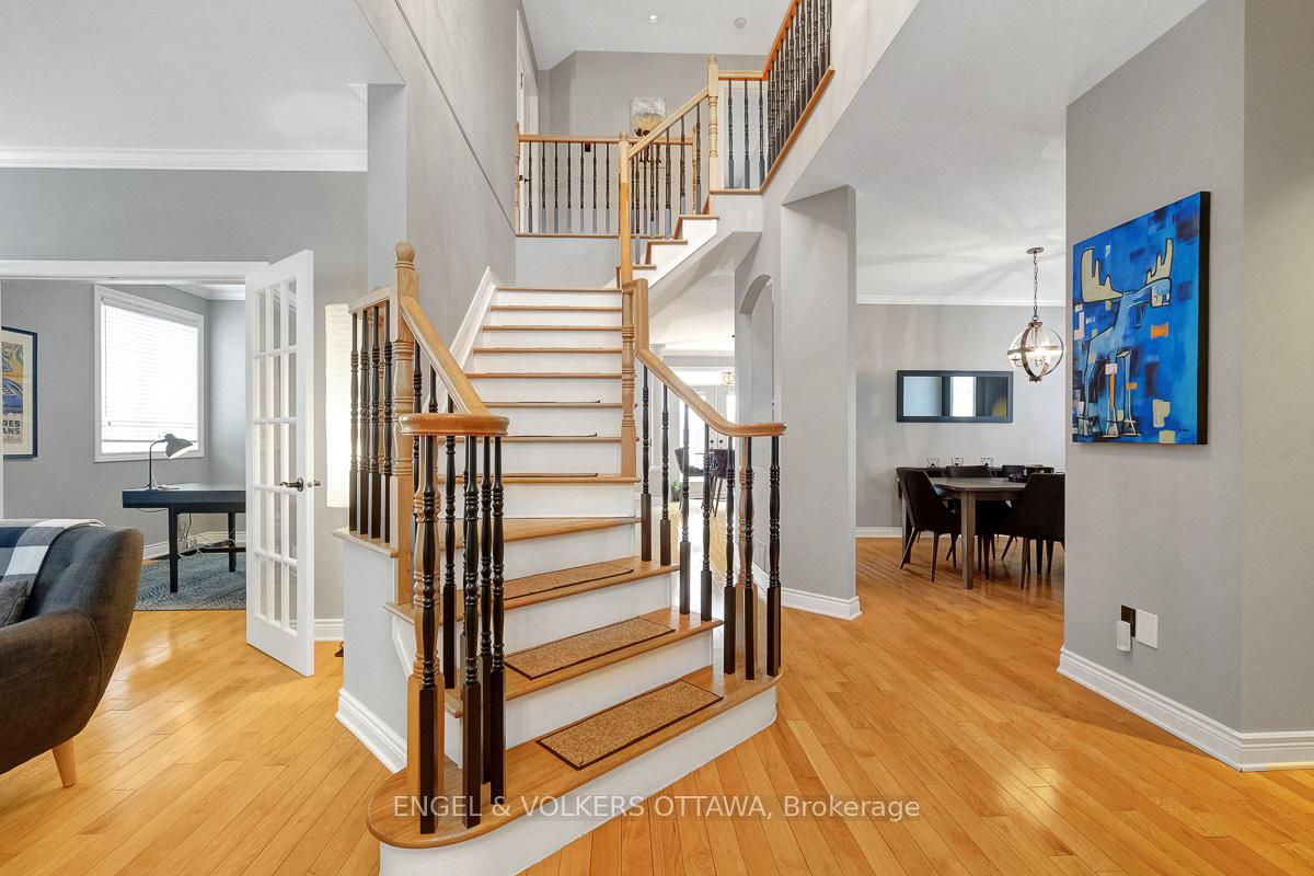 Photo 4 of 2027 Silver Pines Crescent, Ottawa, Chapel Hill South - Orleans Village — HOMEH