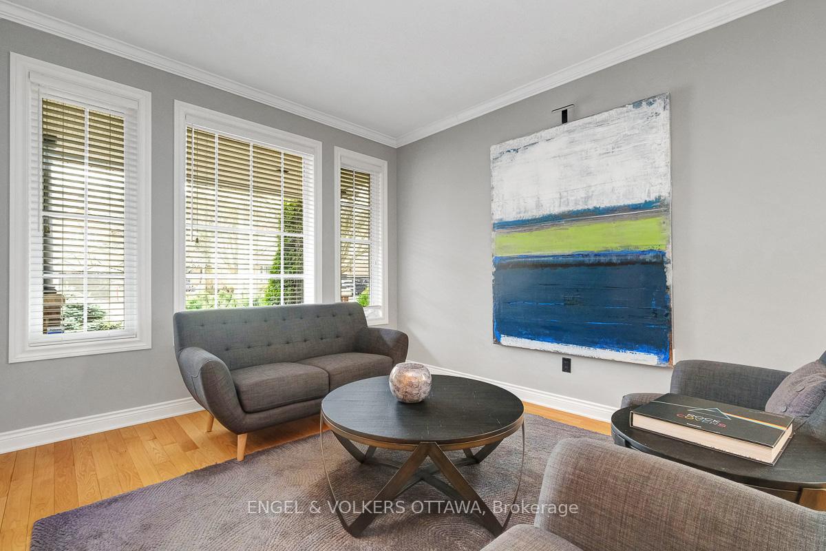 Photo 5 of 2027 Silver Pines Crescent, Ottawa, Chapel Hill South - Orleans Village — HOMEH