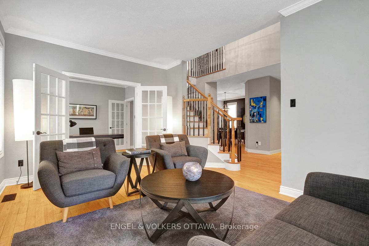 Photo 7 of 2027 Silver Pines Crescent, Ottawa, Chapel Hill South - Orleans Village — HOMEH