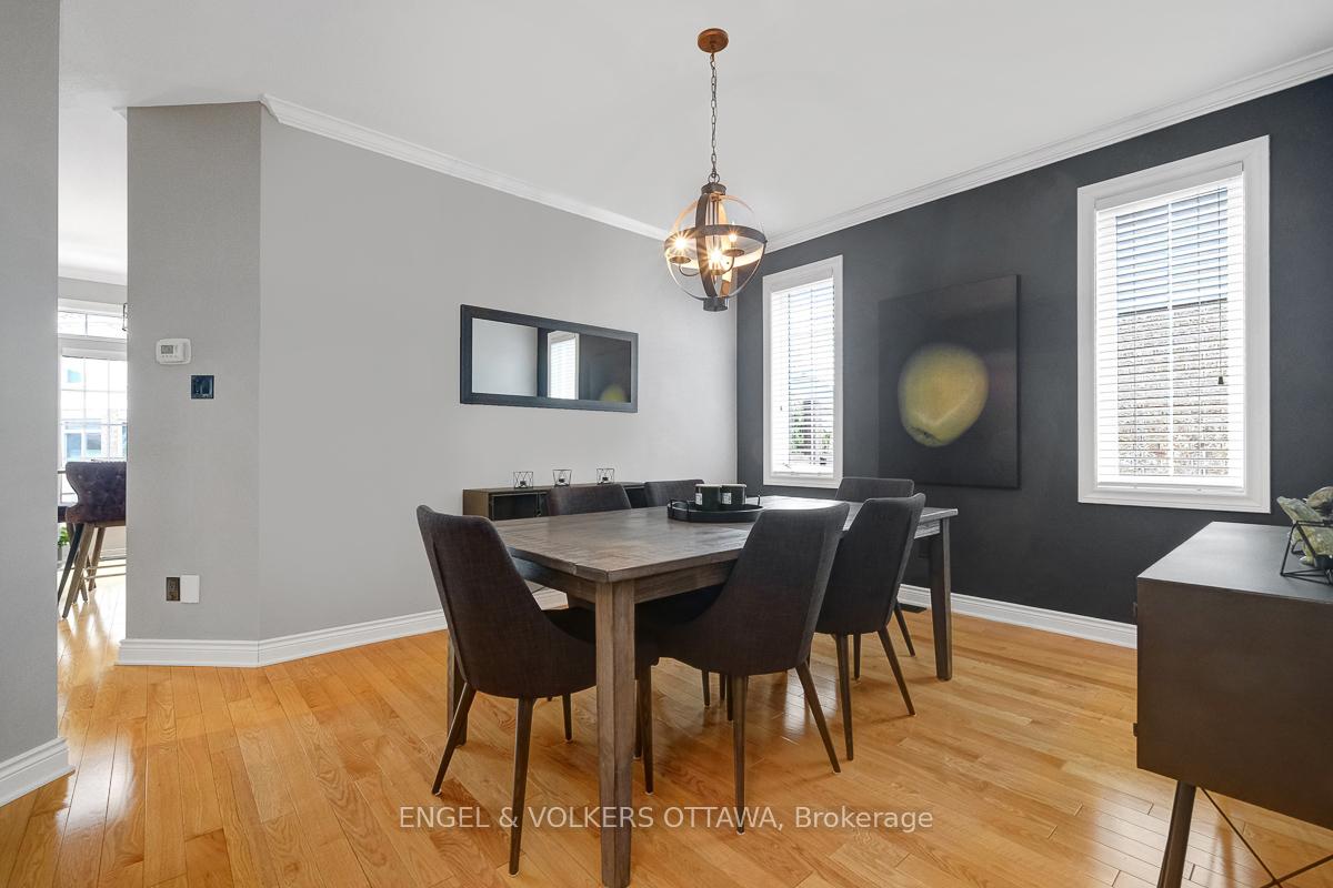 Photo 10 of 2027 Silver Pines Crescent, Ottawa, Chapel Hill South - Orleans Village — HOMEH