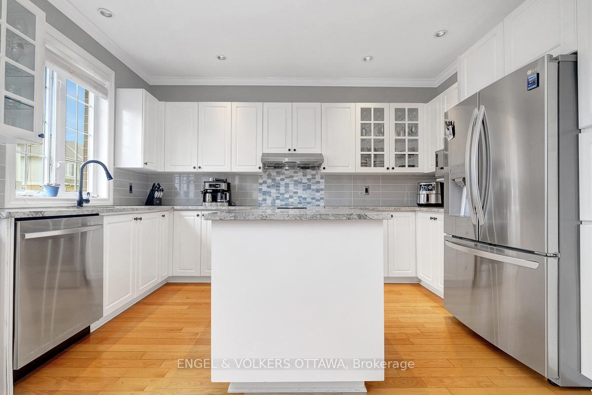 Photo 15 of 2027 Silver Pines Crescent, Ottawa, Chapel Hill South - Orleans Village — HOMEH