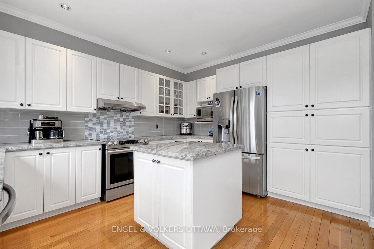 Photo 17 of 2027 Silver Pines Crescent, Ottawa, Chapel Hill South - Orleans Village — HOMEH