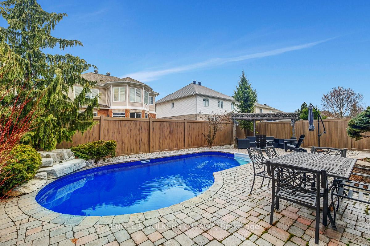 Photo 39 of 2027 Silver Pines Crescent, Ottawa, Chapel Hill South - Orleans Village — HOMEH