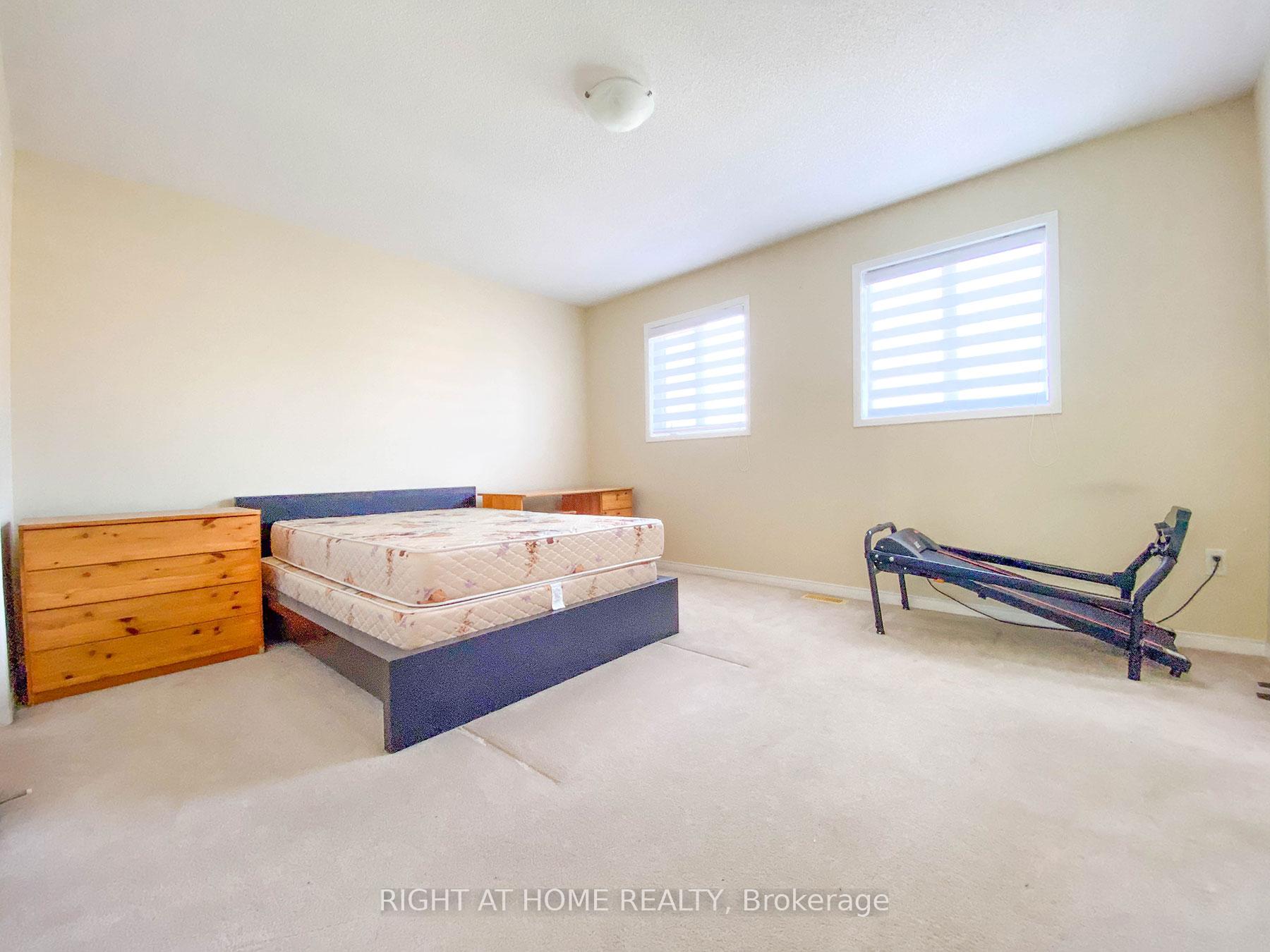 Photo 3 of 104 Weatherill Road, Markham, Berczy — HOMEH