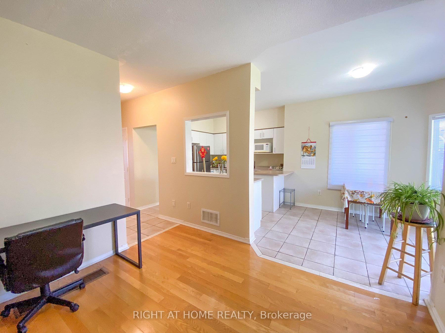 Photo 9 of 104 Weatherill Road, Markham, Berczy — HOMEH