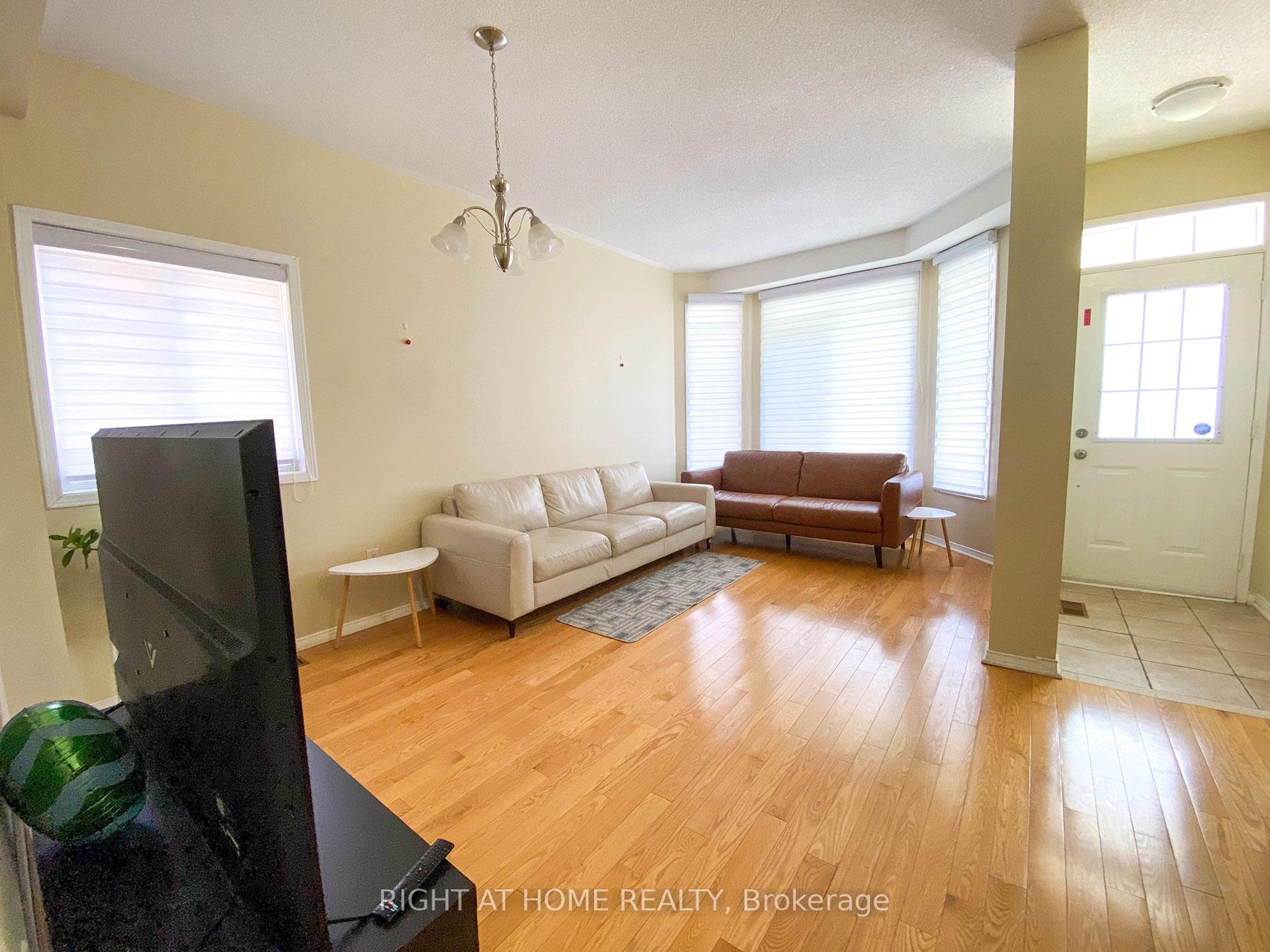 Photo 15 of 104 Weatherill Road, Markham, Berczy — HOMEH