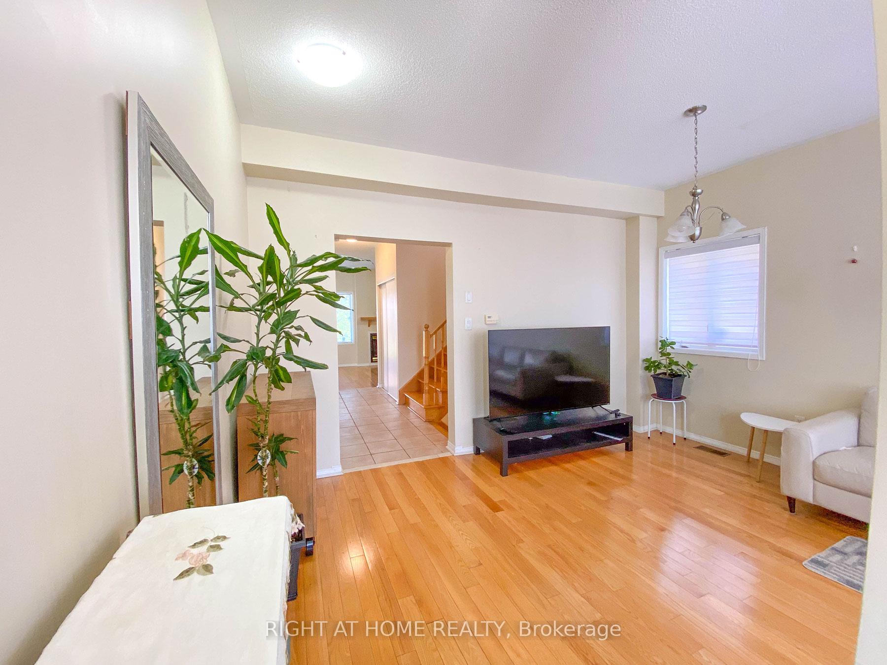 Photo 16 of 104 Weatherill Road, Markham, Berczy — HOMEH