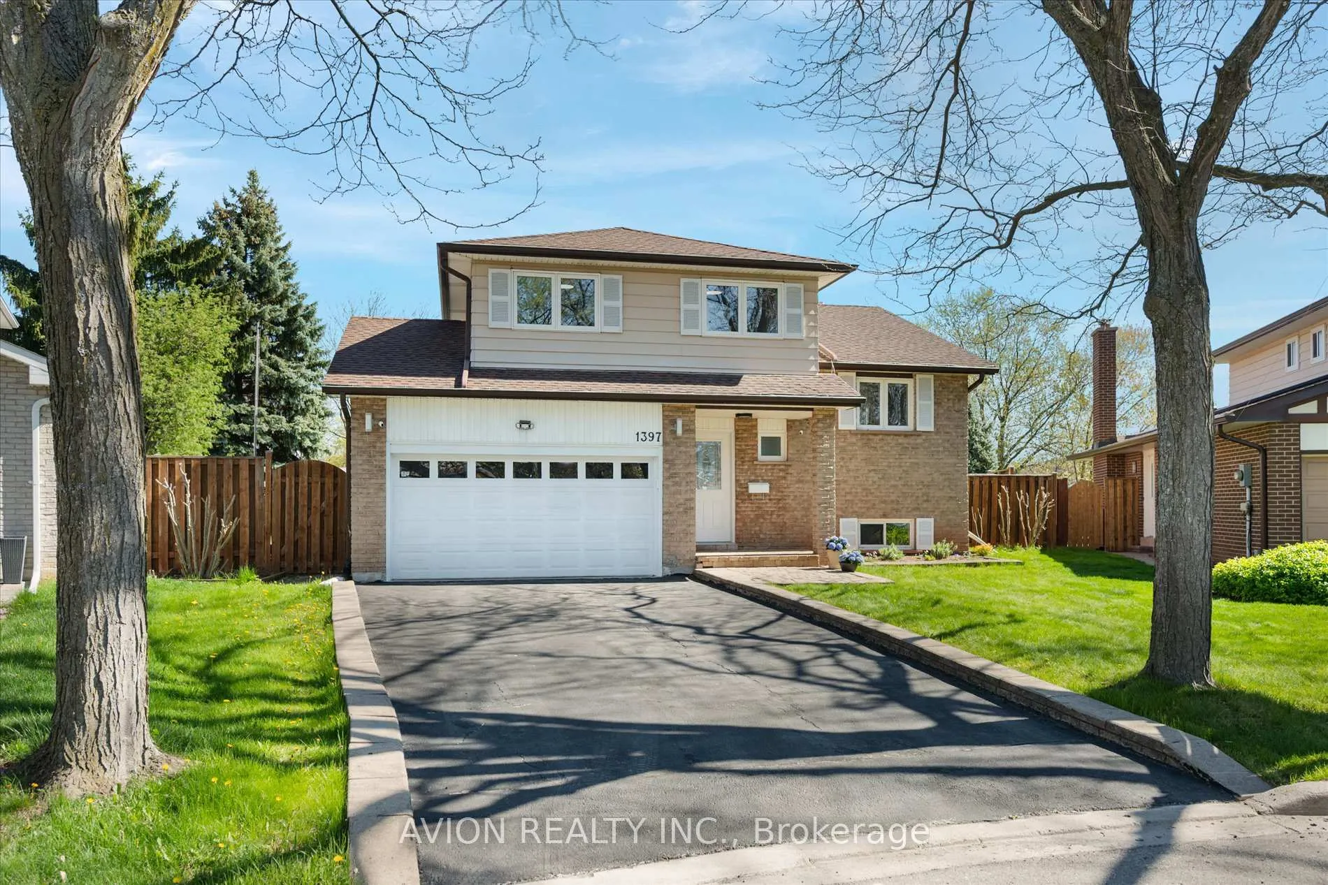 Front of 1397 Highgate Court