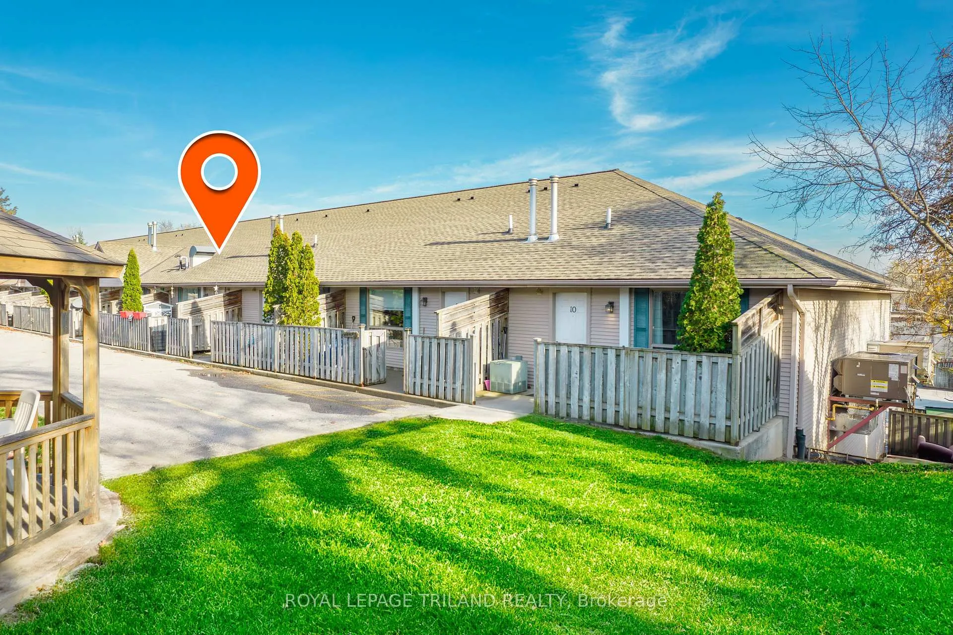 Photo 8 of Unit 7, 8 Oak Street, Lambton Shores, Grand Bend — HOMEH