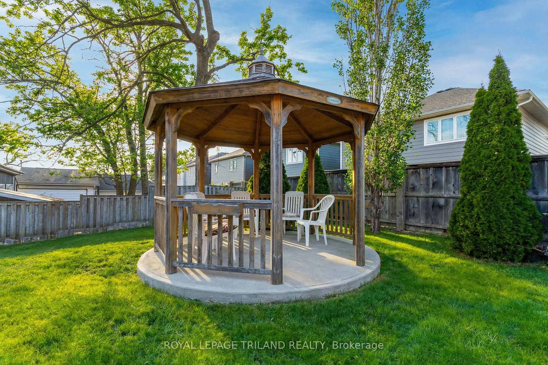 Photo 9 of Unit 7, 8 Oak Street, Lambton Shores, Grand Bend — HOMEH