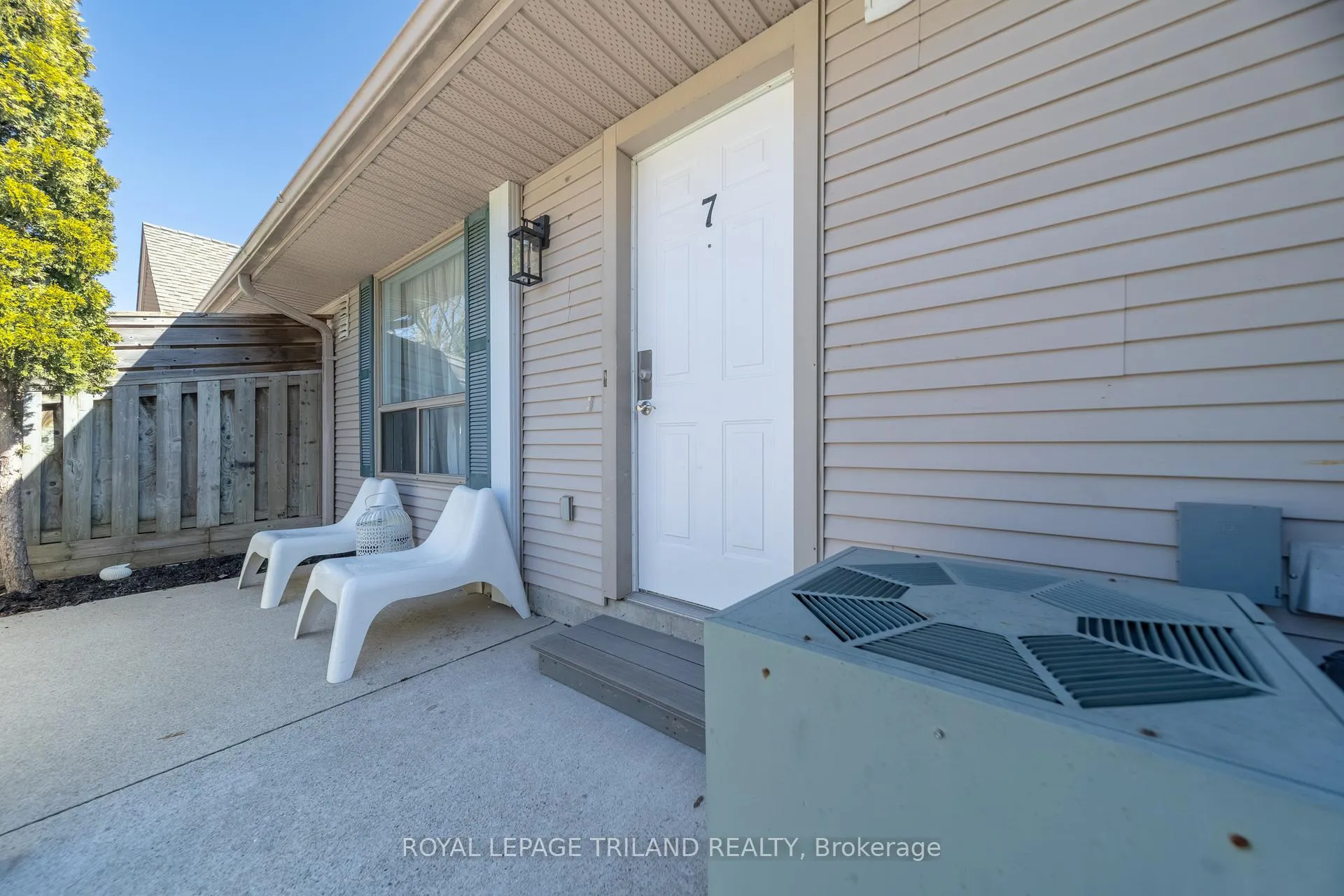 Photo 13 of Unit 7, 8 Oak Street, Lambton Shores, Grand Bend — HOMEH