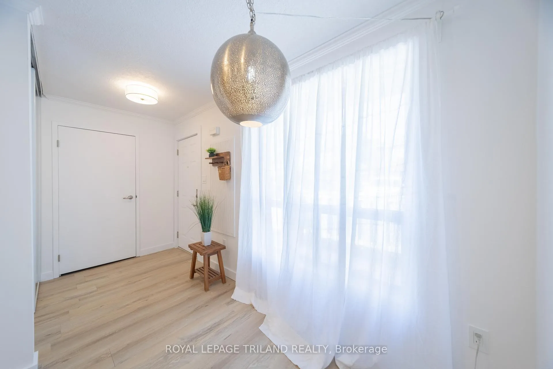 Photo 16 of Unit 7, 8 Oak Street, Lambton Shores, Grand Bend — HOMEH