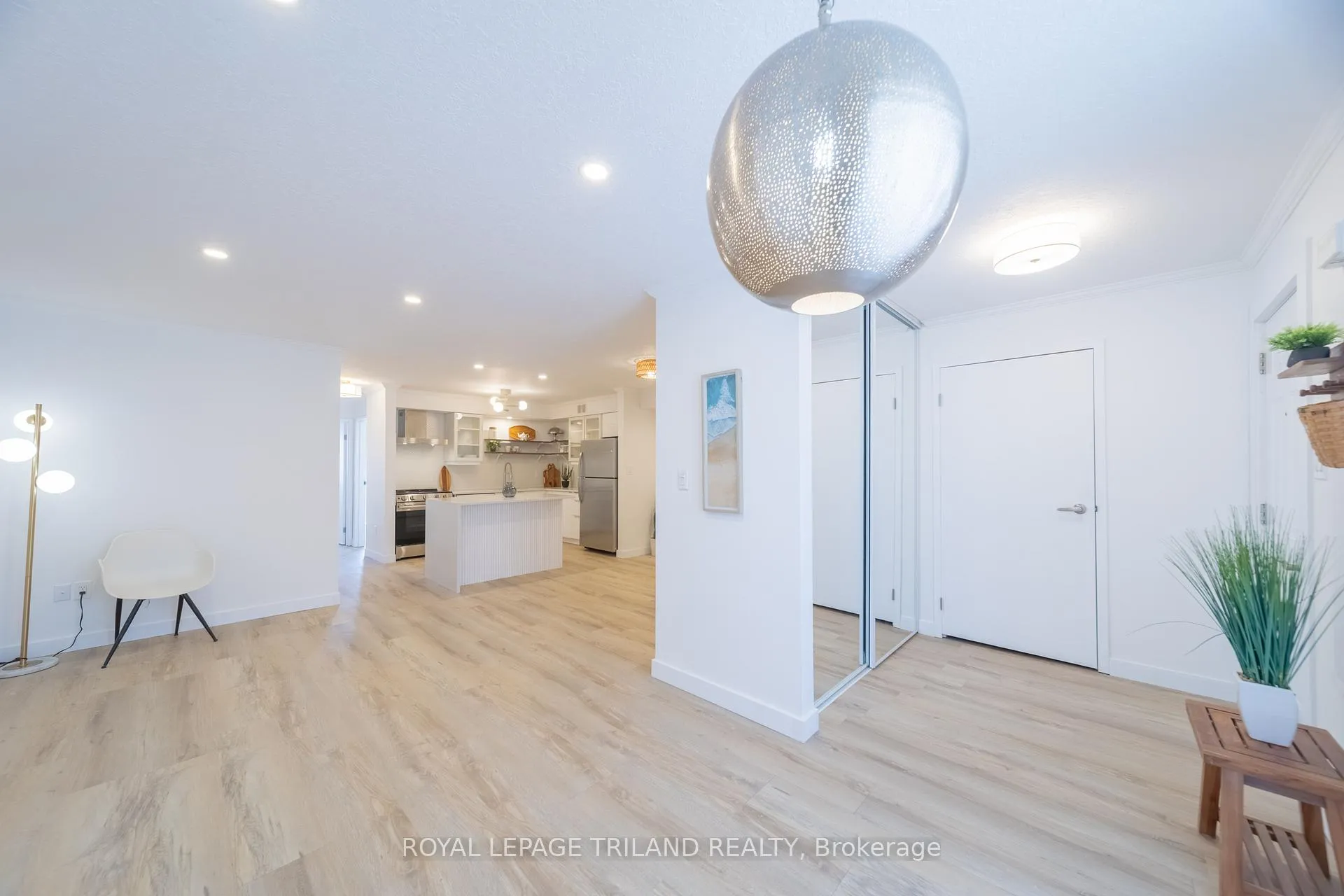 Photo 17 of Unit 7, 8 Oak Street, Lambton Shores, Grand Bend — HOMEH