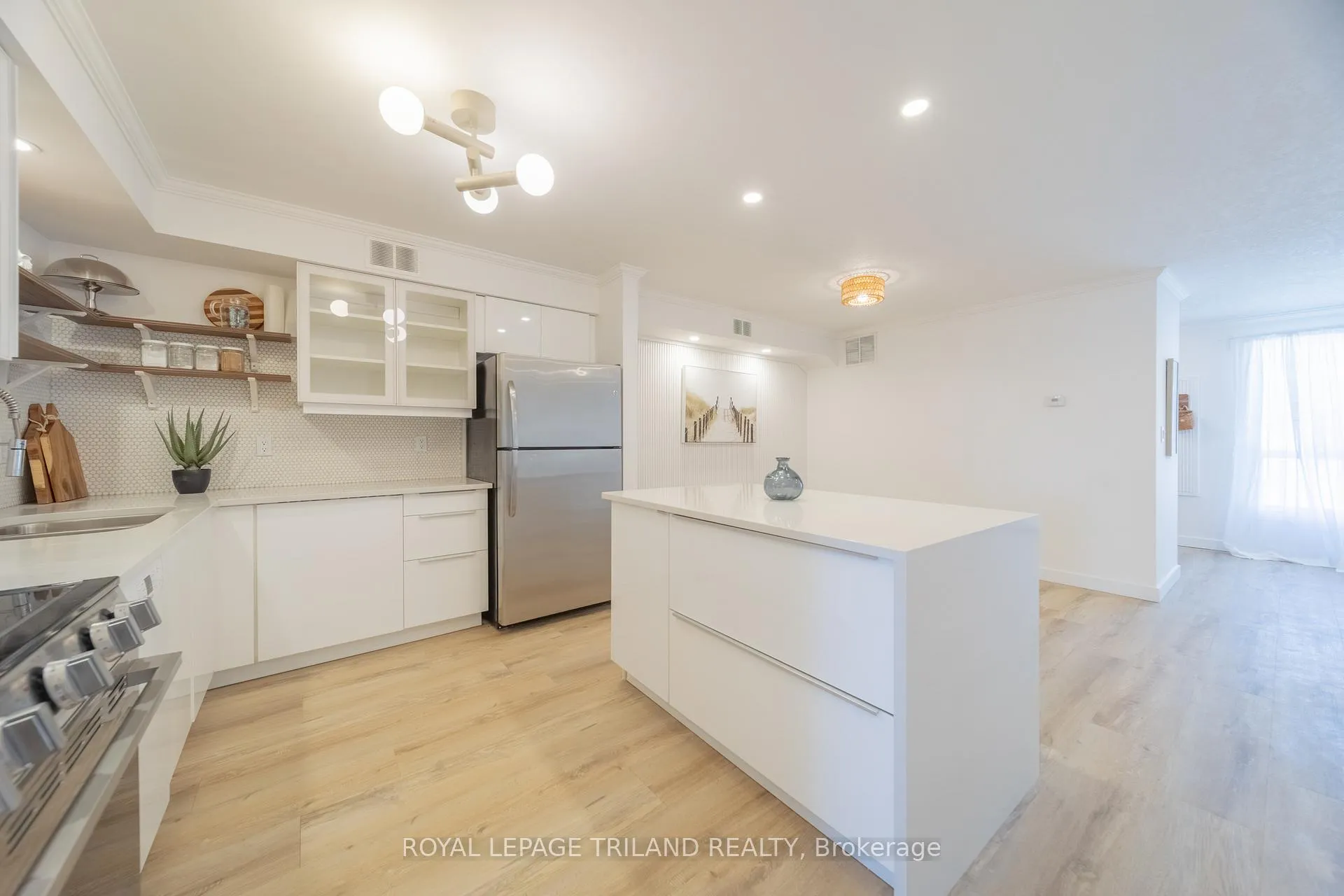 Photo 19 of Unit 7, 8 Oak Street, Lambton Shores, Grand Bend — HOMEH
