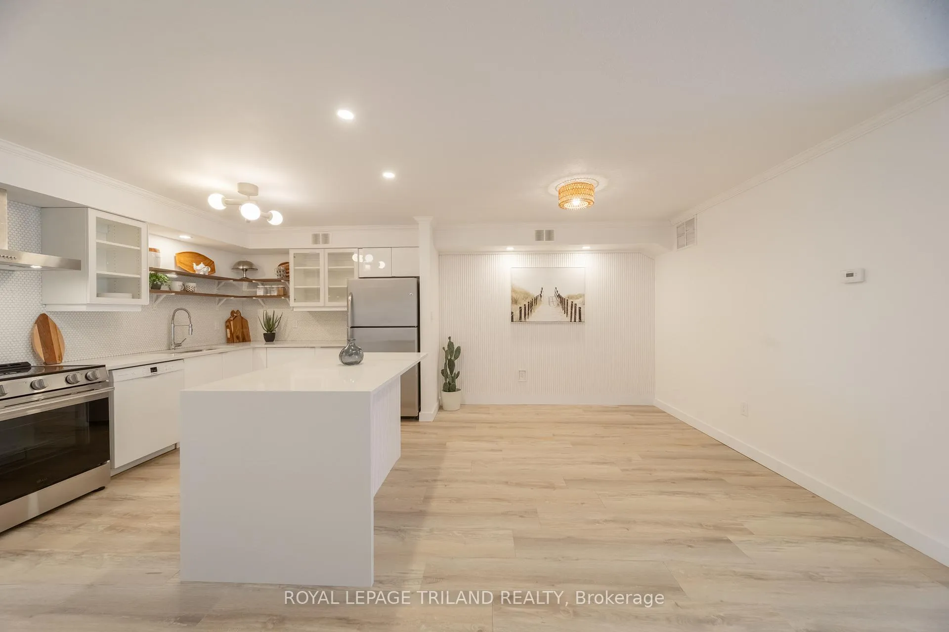 Photo 30 of Unit 7, 8 Oak Street, Lambton Shores, Grand Bend — HOMEH