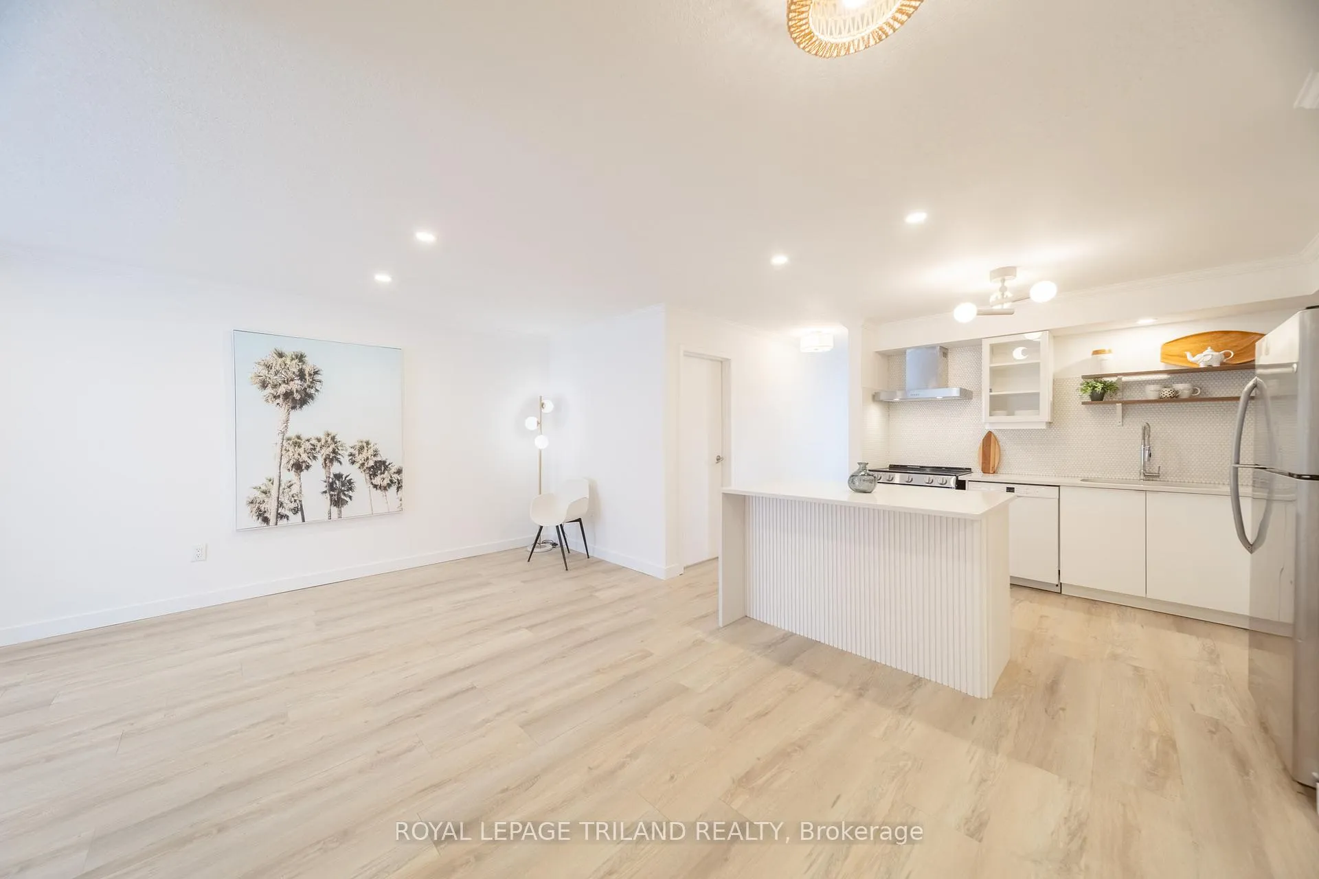 Photo 31 of Unit 7, 8 Oak Street, Lambton Shores, Grand Bend — HOMEH