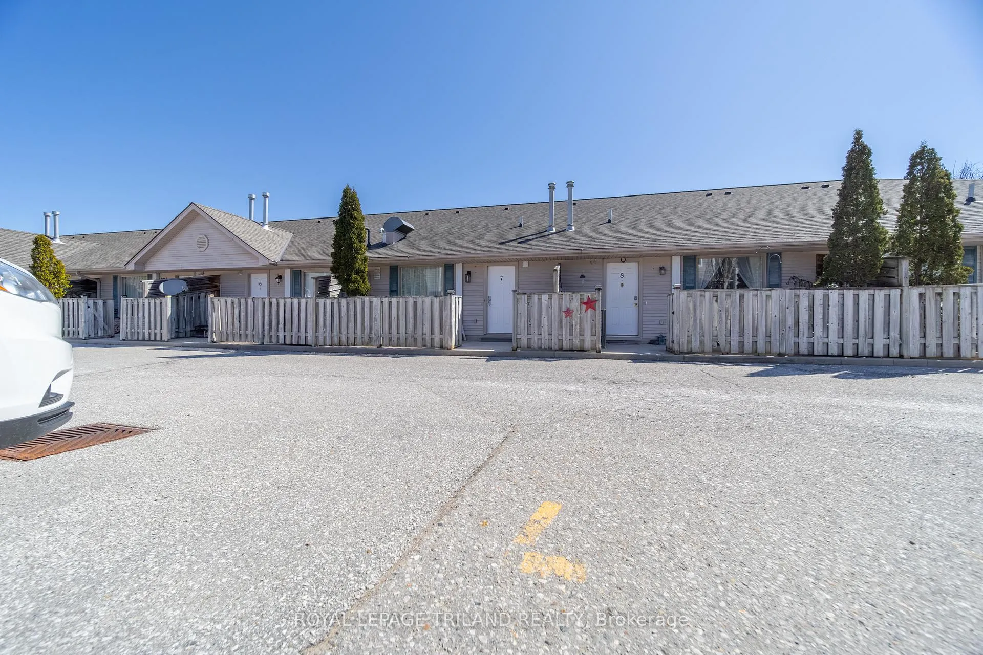 Photo 43 of Unit 7, 8 Oak Street, Lambton Shores, Grand Bend — HOMEH