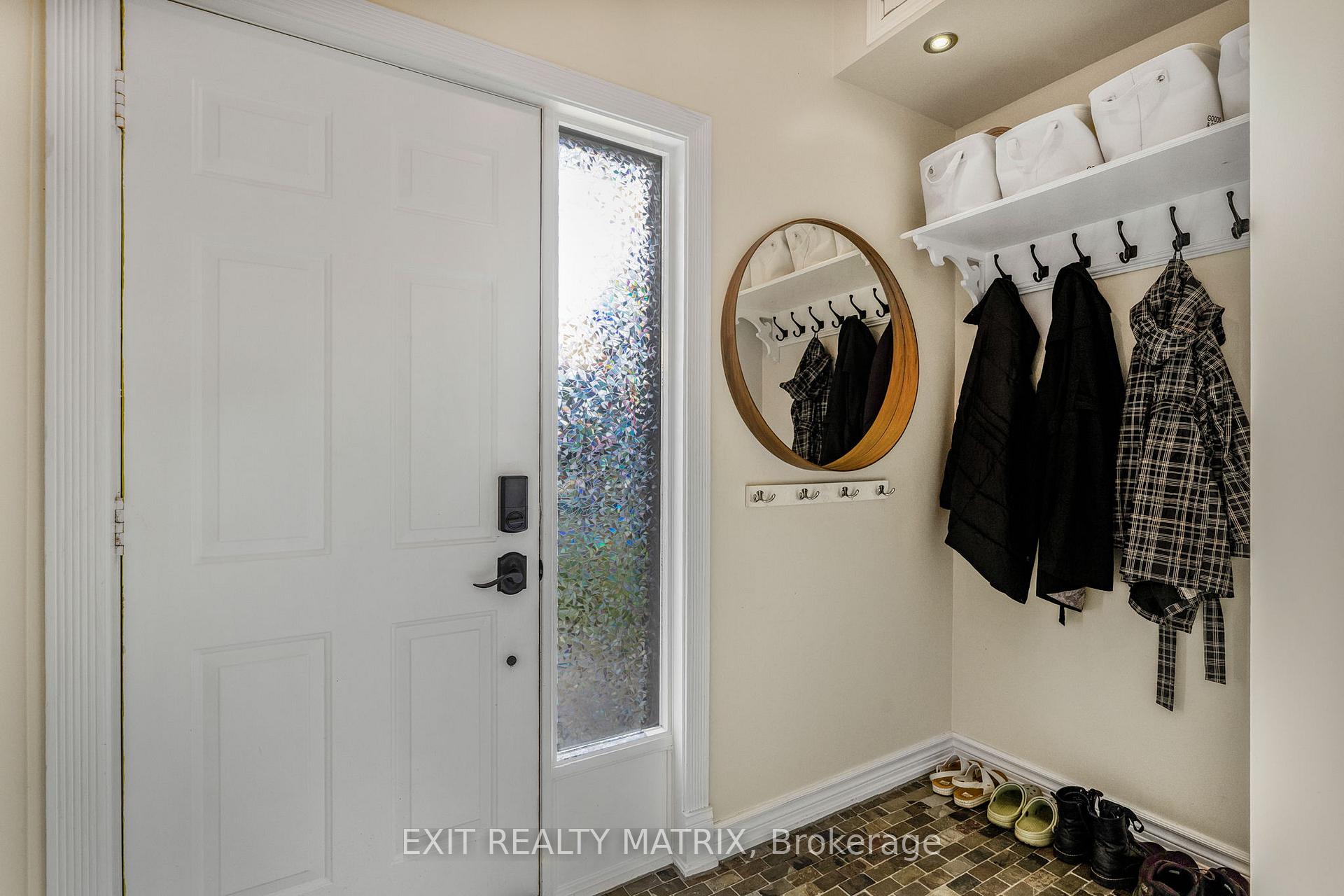 Photo 4 of 1503 Briarfield Crescent, Ottawa, Fallingbrook/Ridgemount — HOMEH