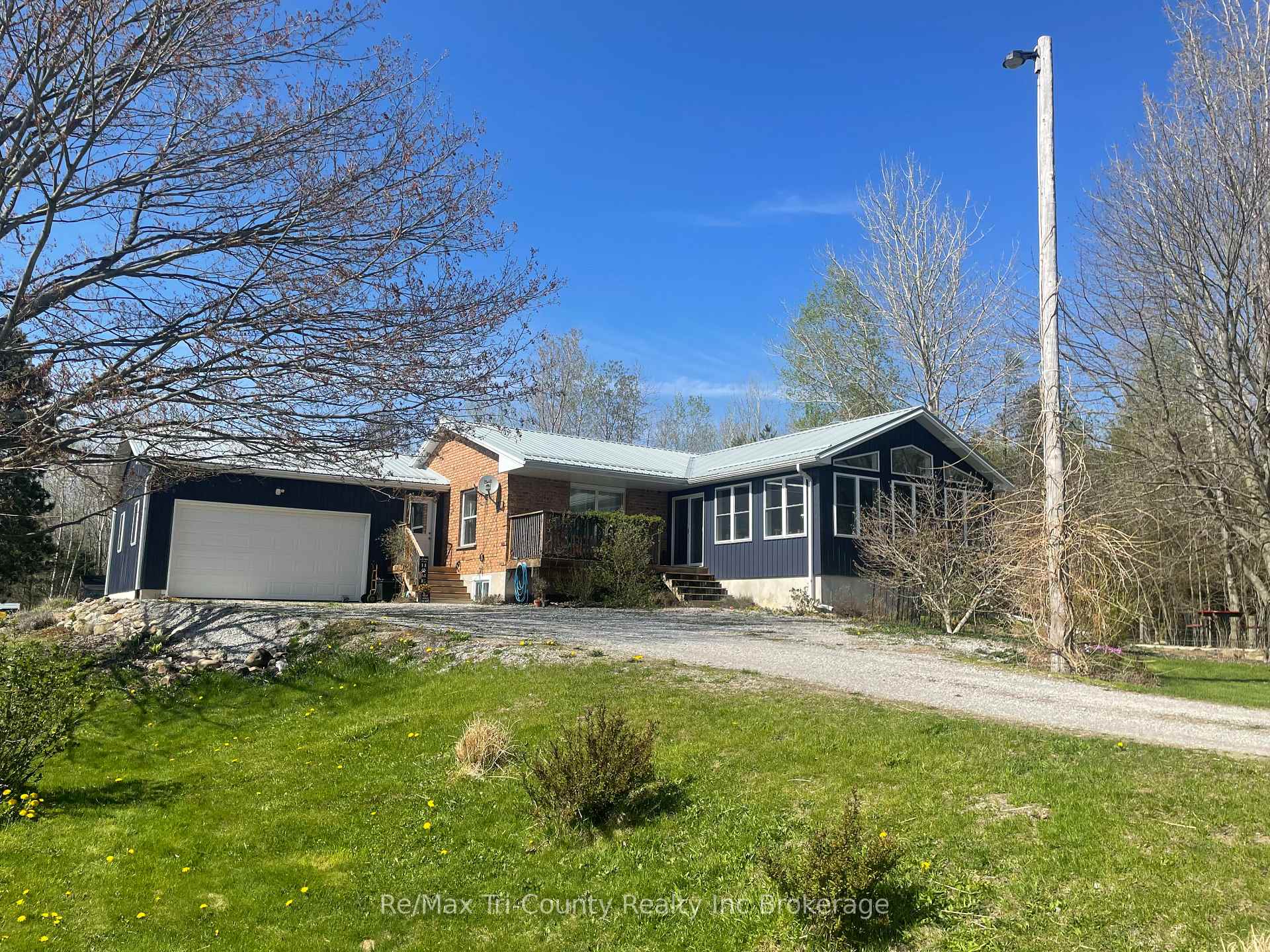 Photo 3 of 417 10th Concession Road, Norfolk, Rural N. Walsingham — HOMEH