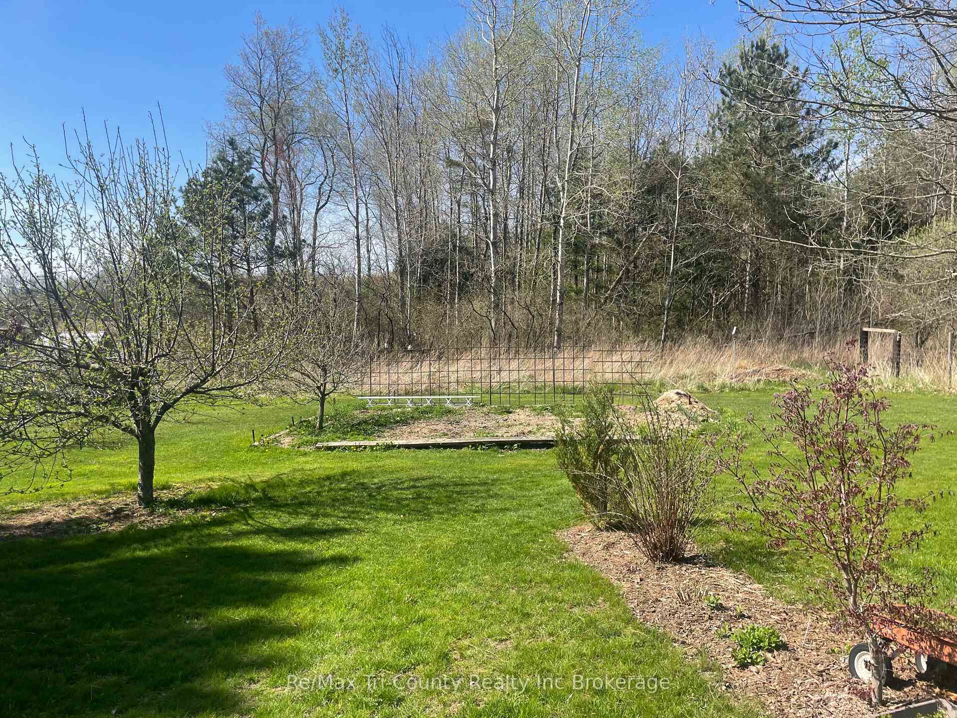 Photo 8 of 417 10th Concession Road, Norfolk, Rural N. Walsingham — HOMEH