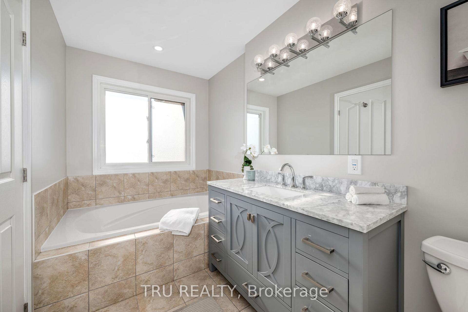 Photo 1 of 960 Linaria Walk, Ottawa, Notting Hill/Summerside — HOMEH