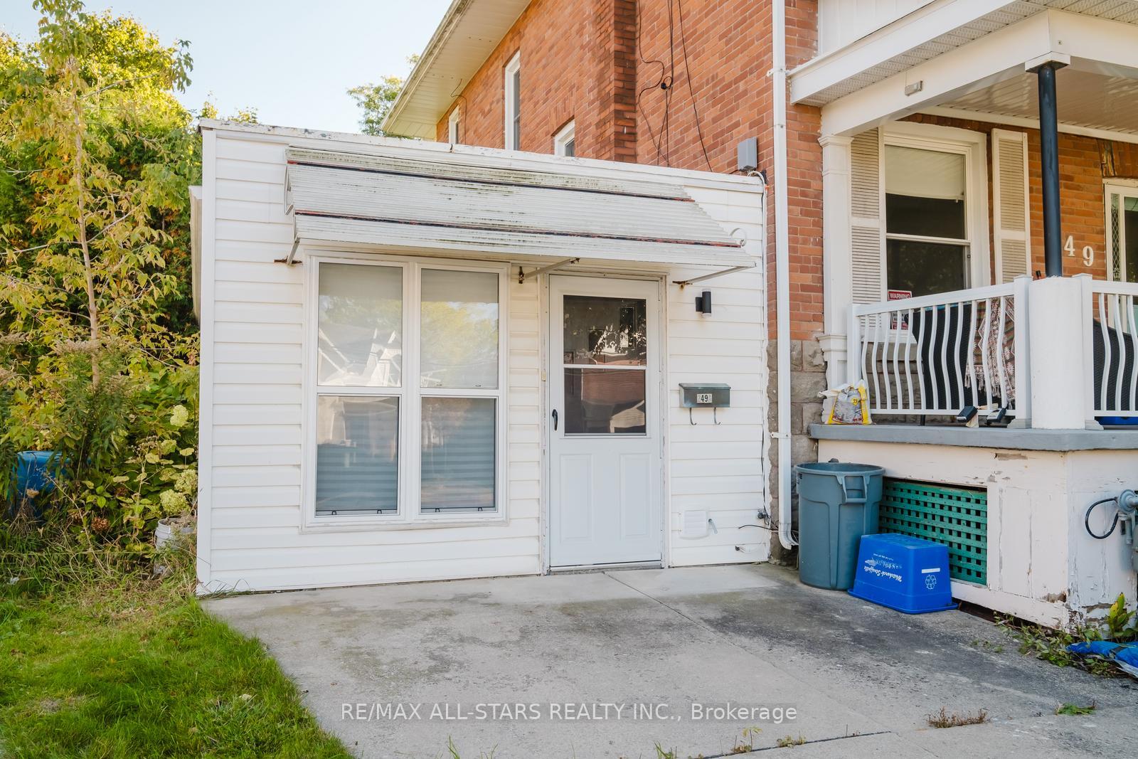 Photo 2 of Unit Unit B, 249 Main Street, Markham, Old Markham Village — HOMEH