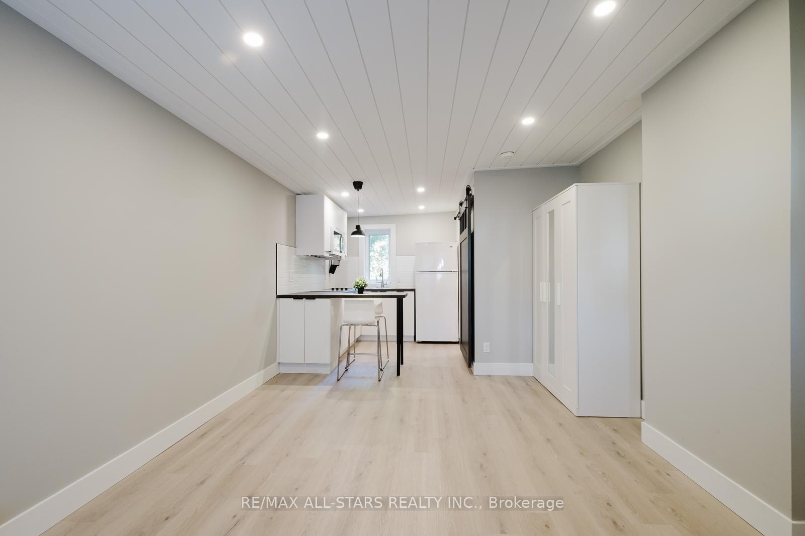Photo 7 of Unit Unit B, 249 Main Street, Markham, Old Markham Village — HOMEH