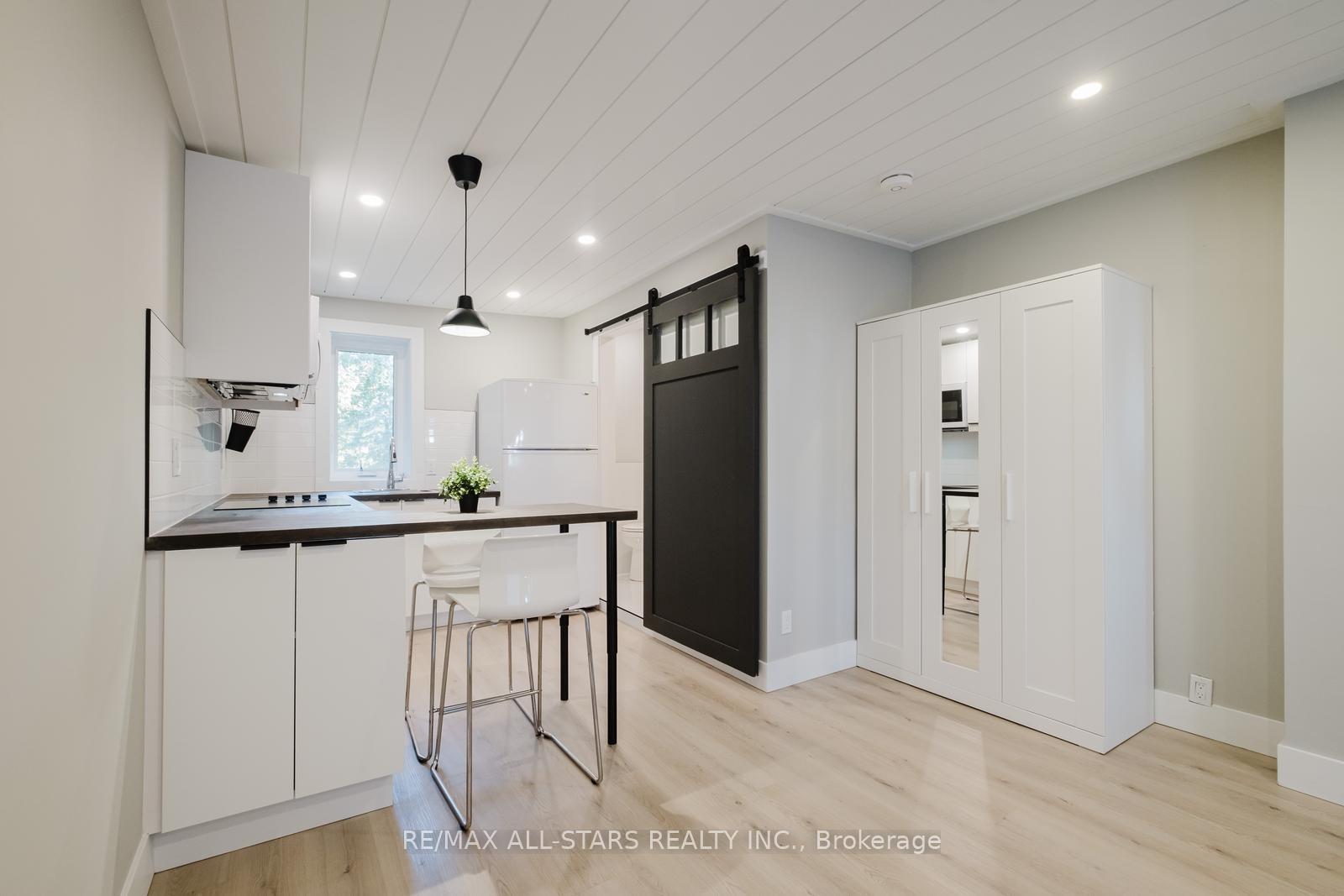 Photo 9 of Unit Unit B, 249 Main Street, Markham, Old Markham Village — HOMEH